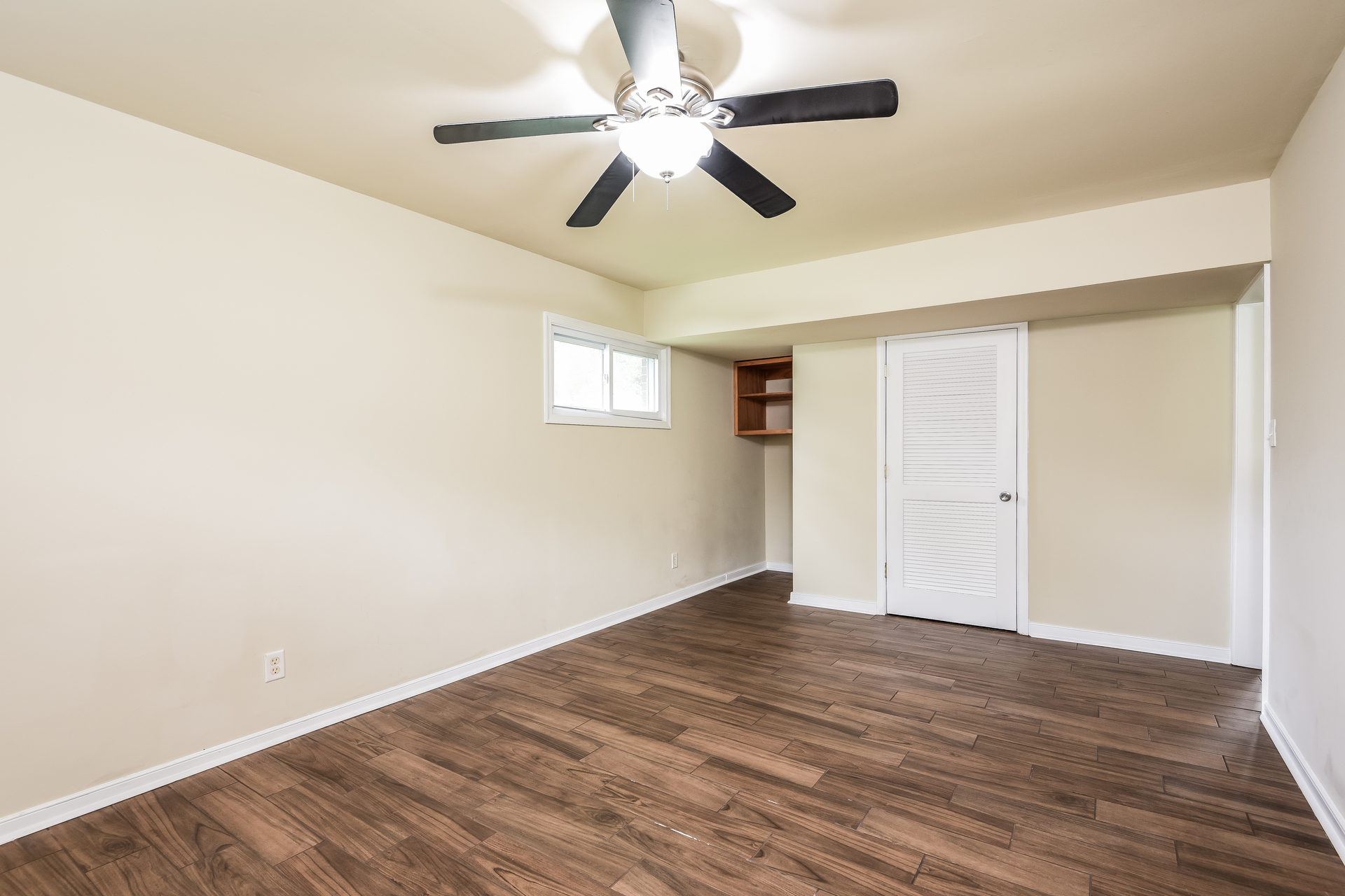 Photo 8 of 22 of 9304 Farmington Dr, Henrico, VA