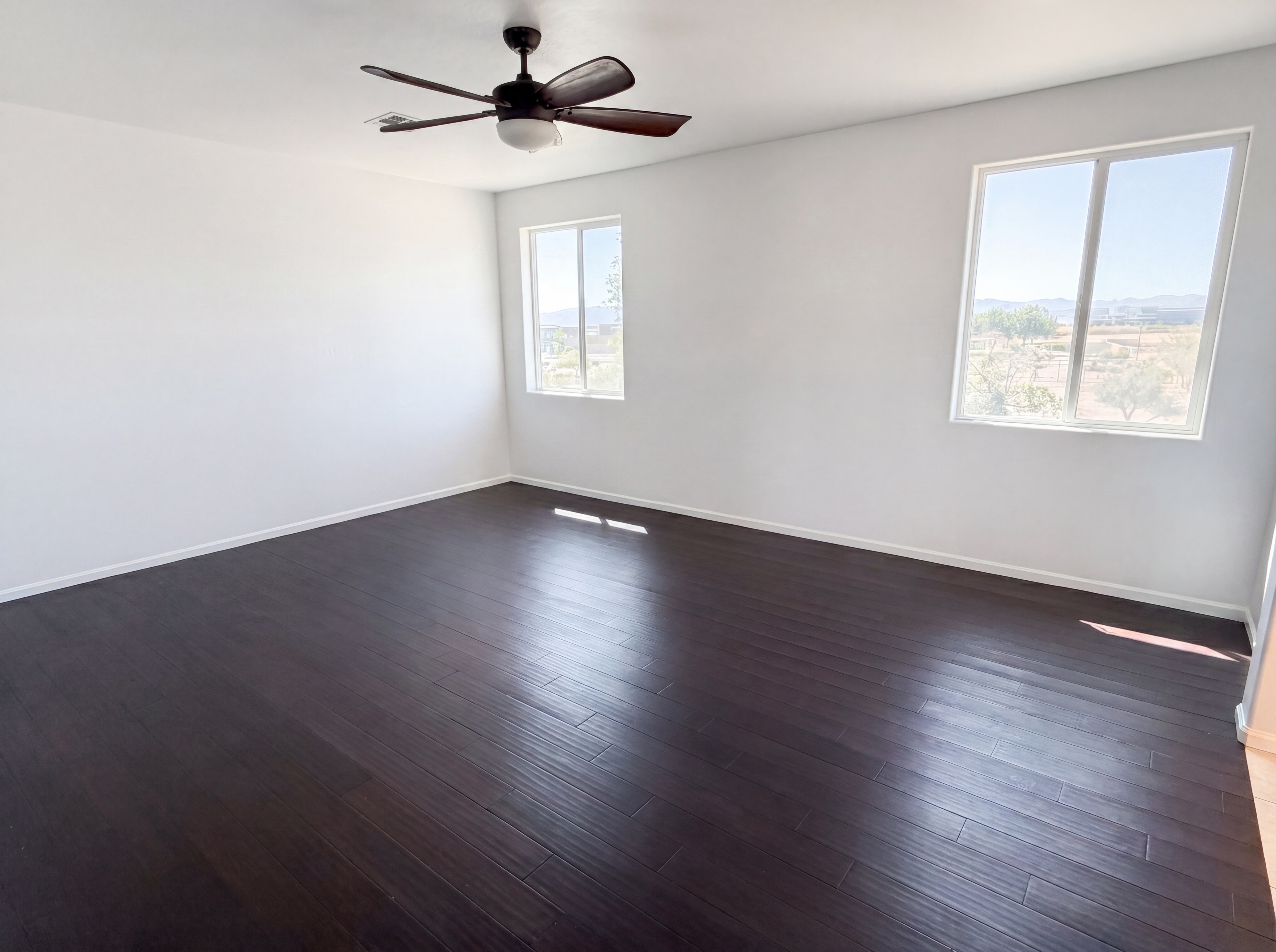 Photo 4 of 49 of 5064 N 148th Ave, Litchfield Park, AZ