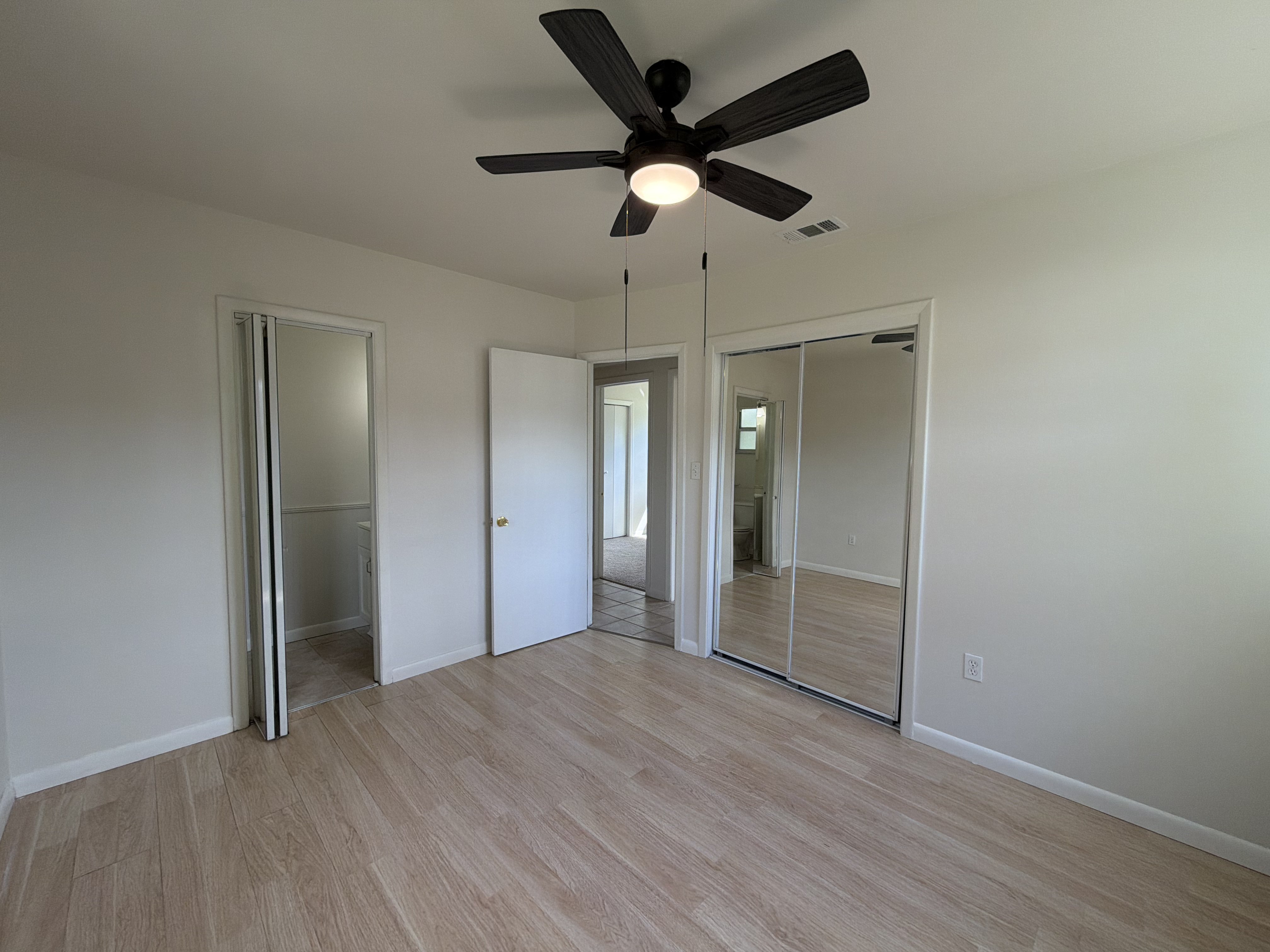 Photo 4 of 30 of 509 Clearfield Rd, Brandon, FL