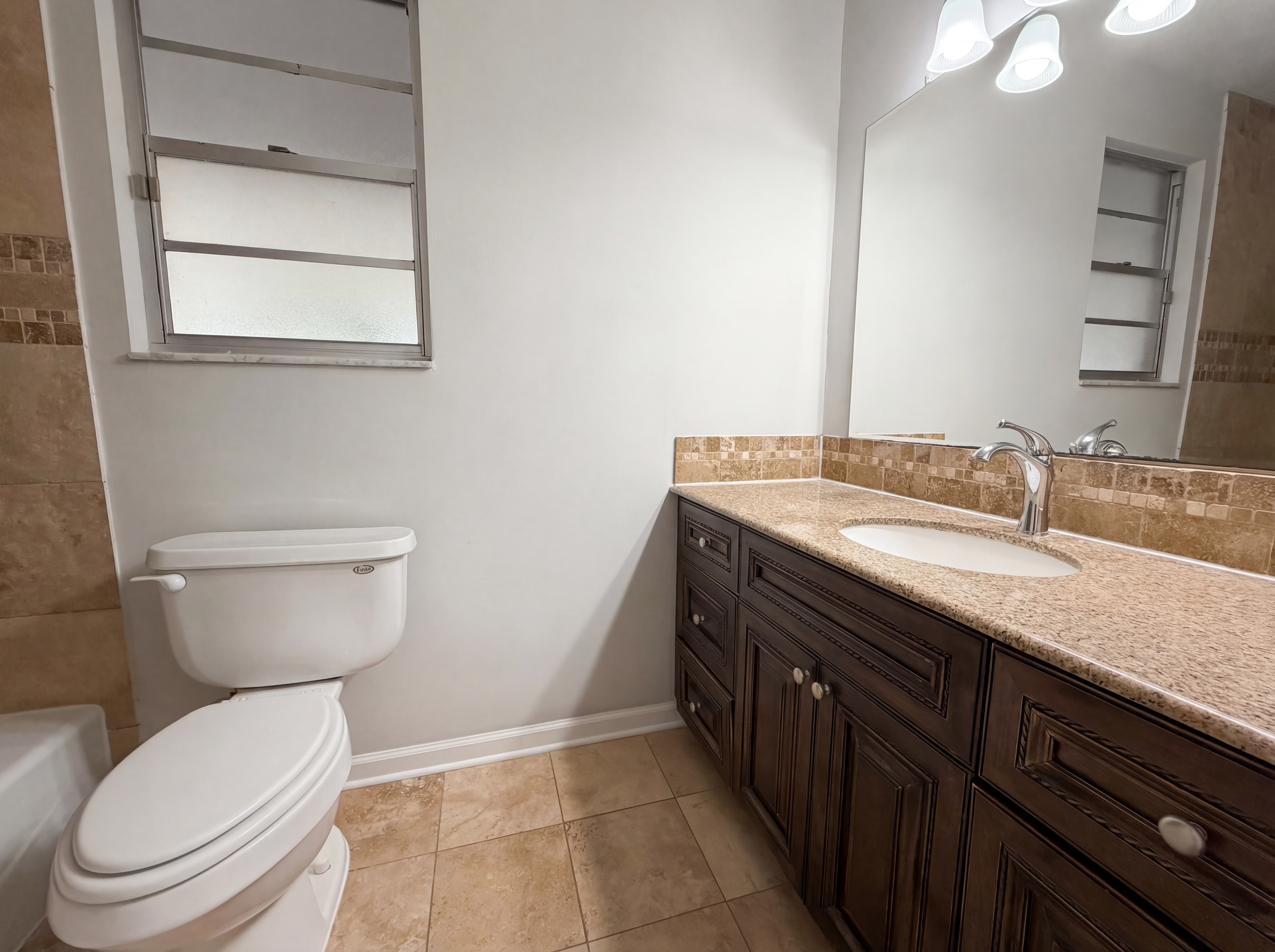 Photo 16 of 22 of 606 Gulfstream Trl S, Orange Park, FL