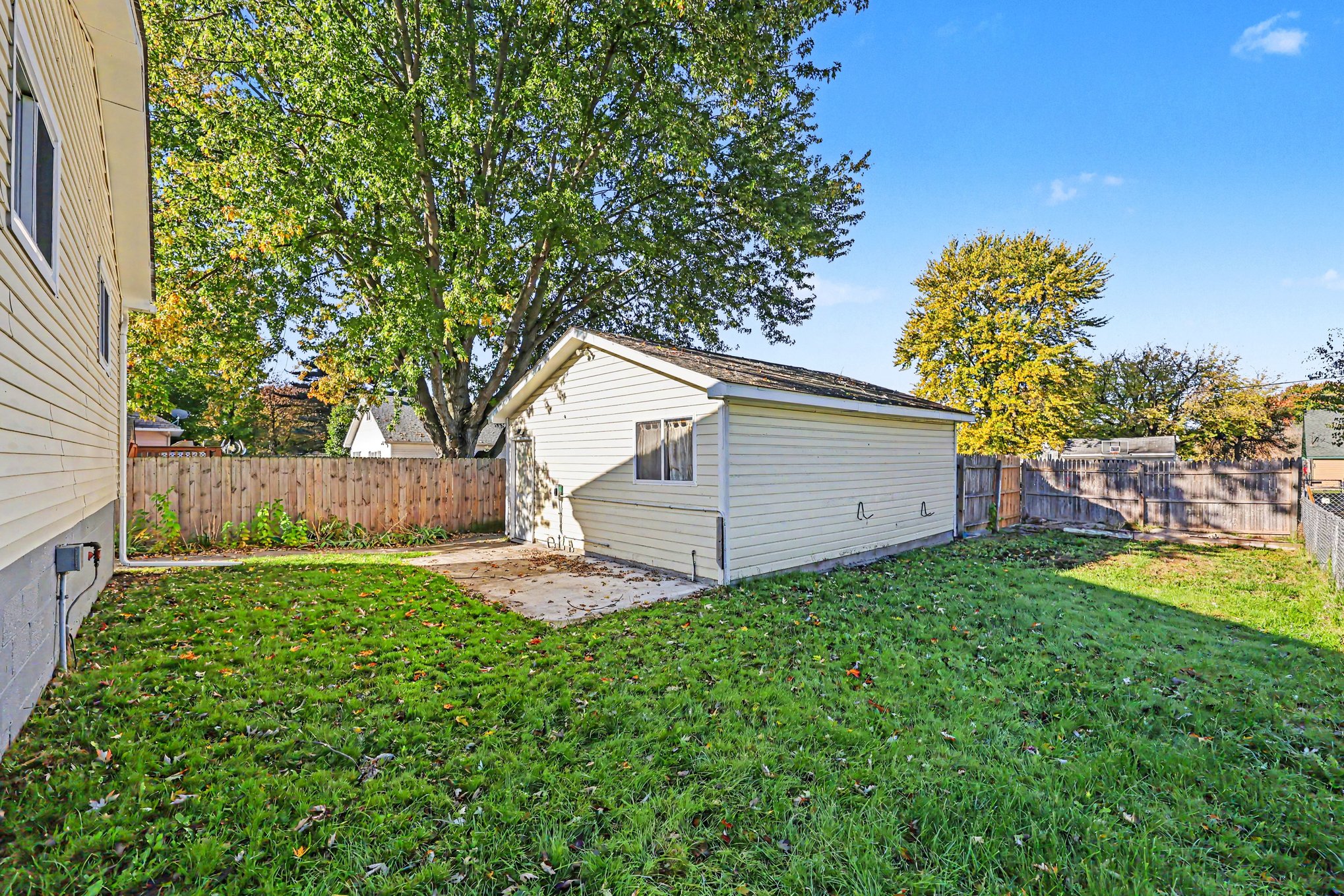 Photo 11 of 13 of 237 Pleasant St, Marine City, MI