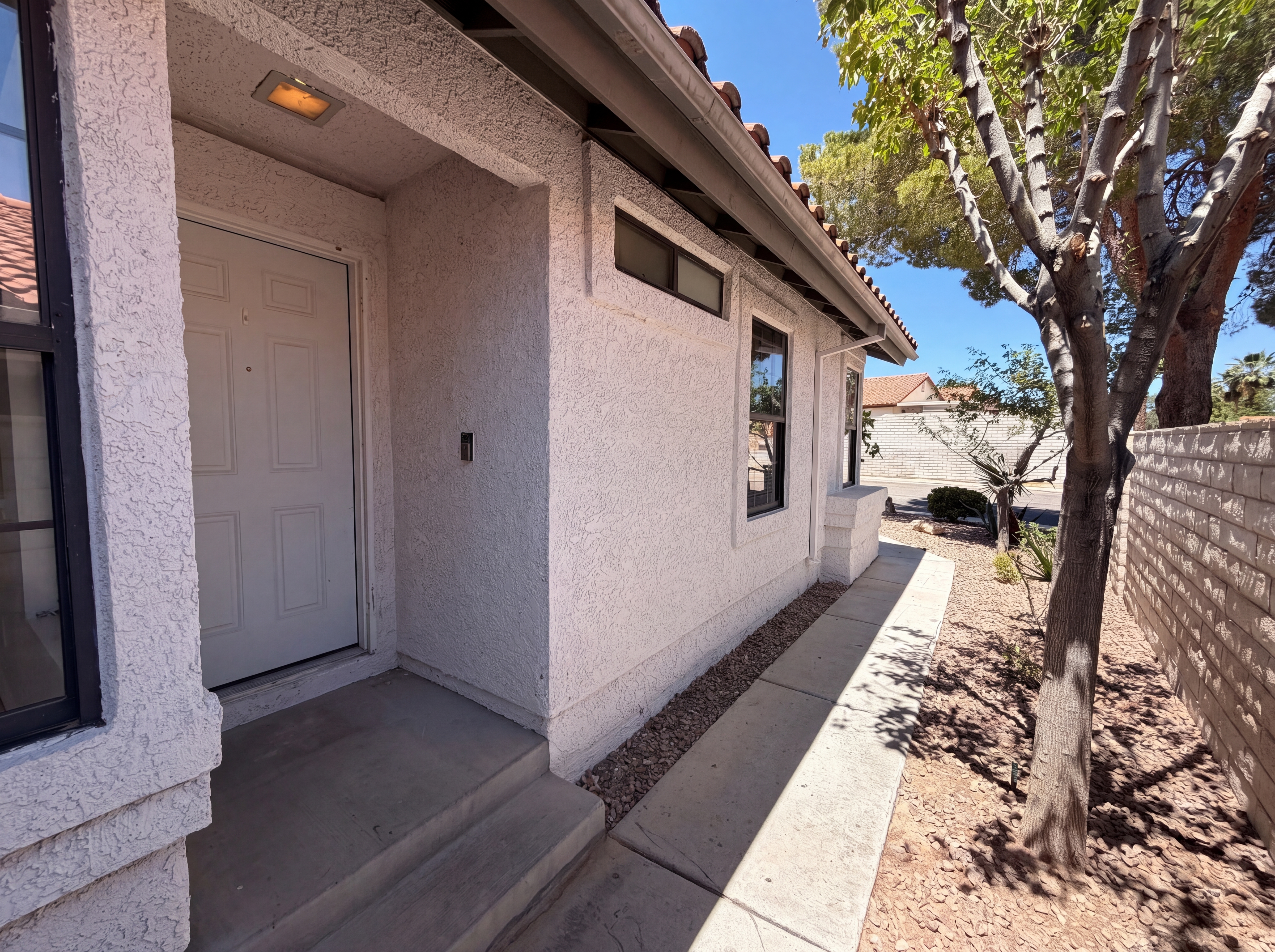 Photo 16 of 21 of 699 Thousand Oaks Dr, Las Vegas, NV