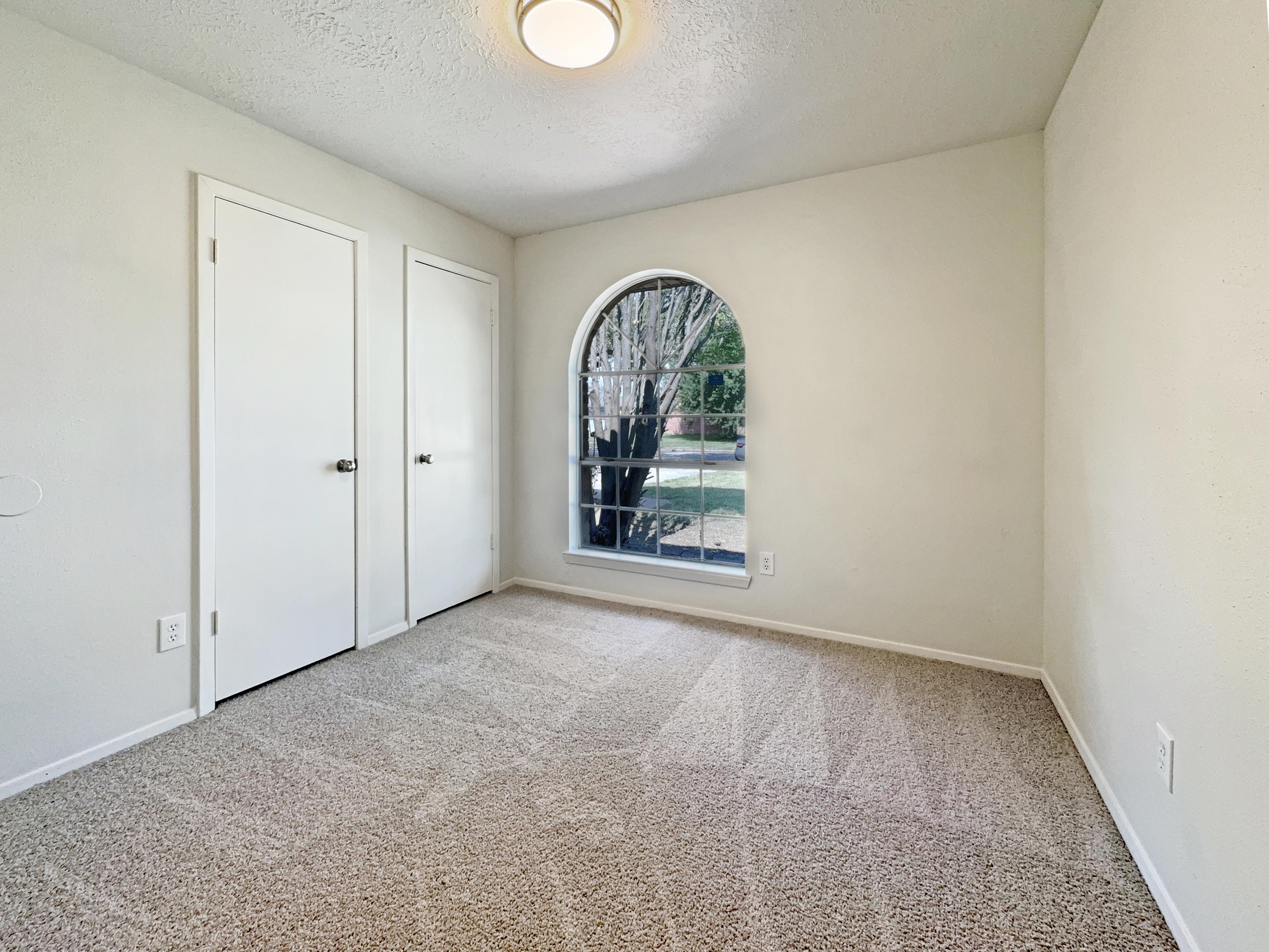 Photo 14 of 19 of 10110 Willmont Rd, La Porte, TX