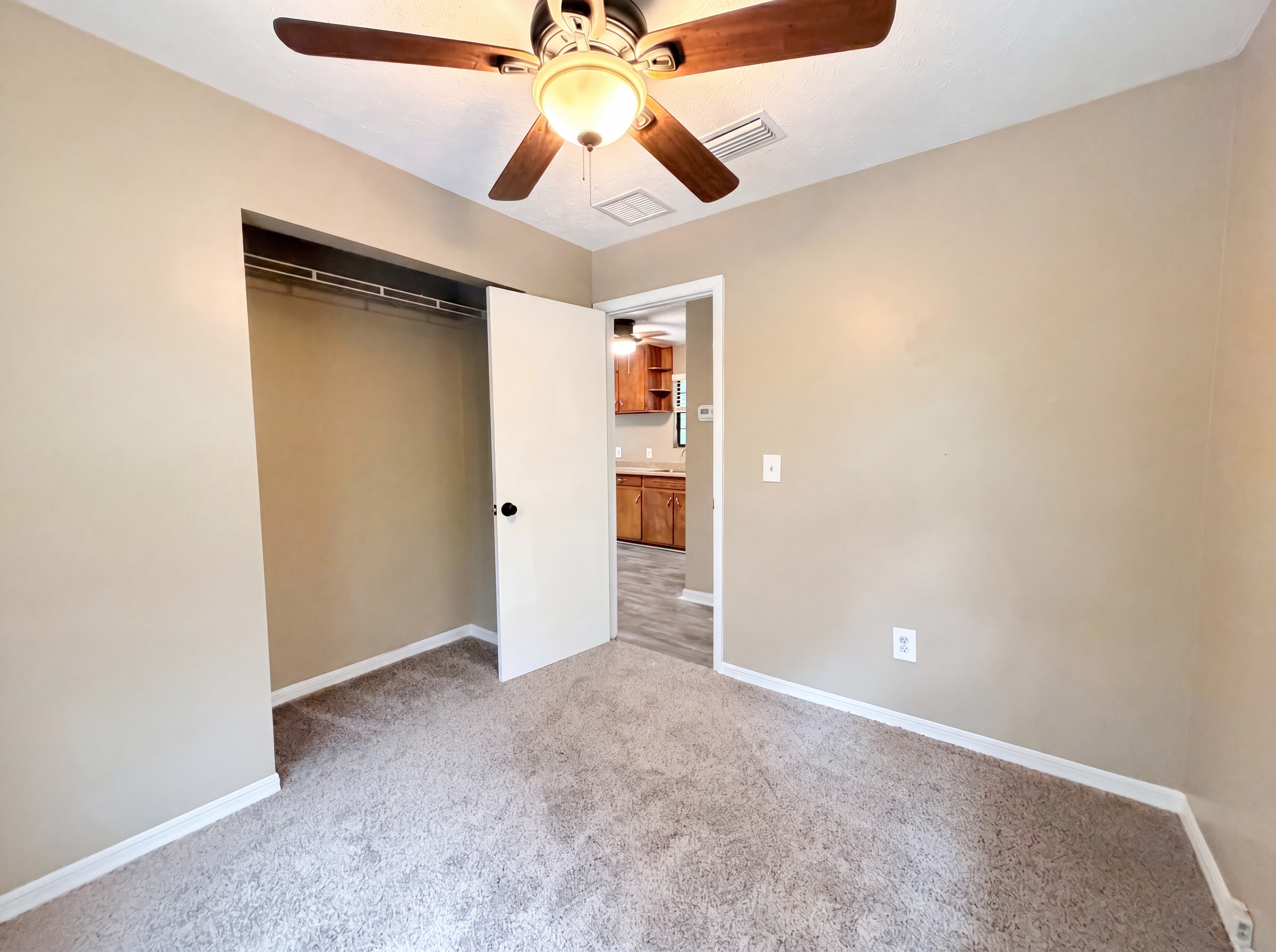 Photo 4 of 18 of 94 Conifer Cir, Middleburg, FL