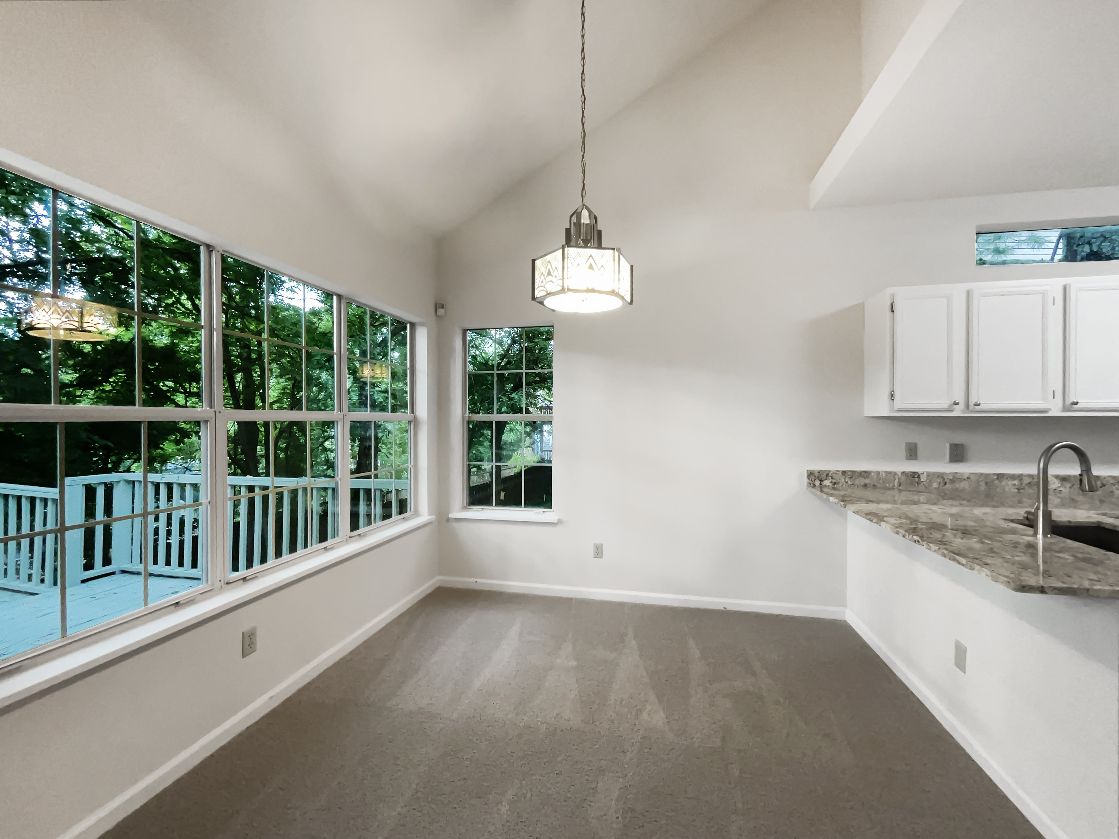 Photo 12 of 33 of 824 N Woodstone Ln, Nashville, TN