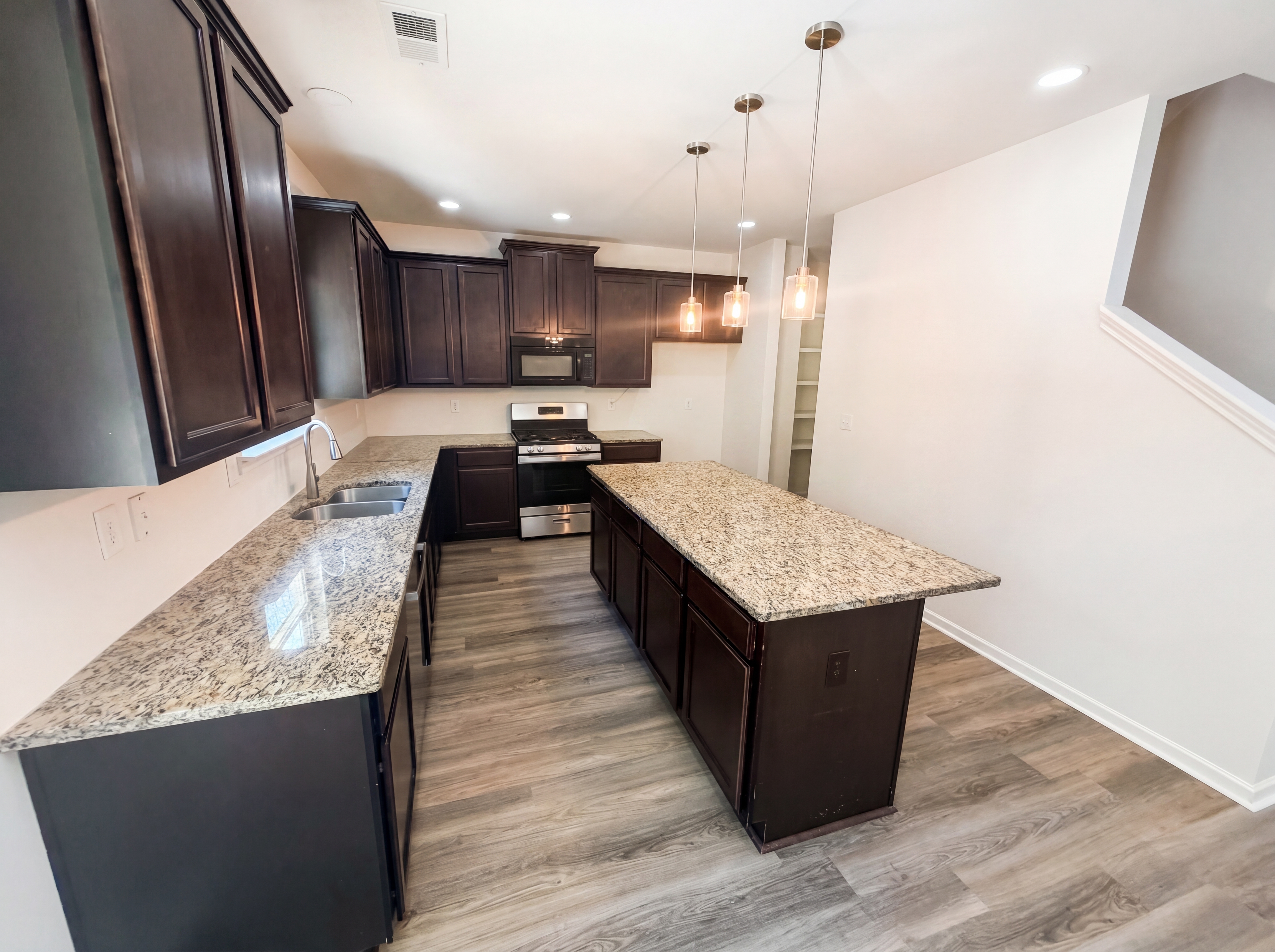 Photo 7 of 22 of 5049 Saphire Ct, Douglasville, GA
