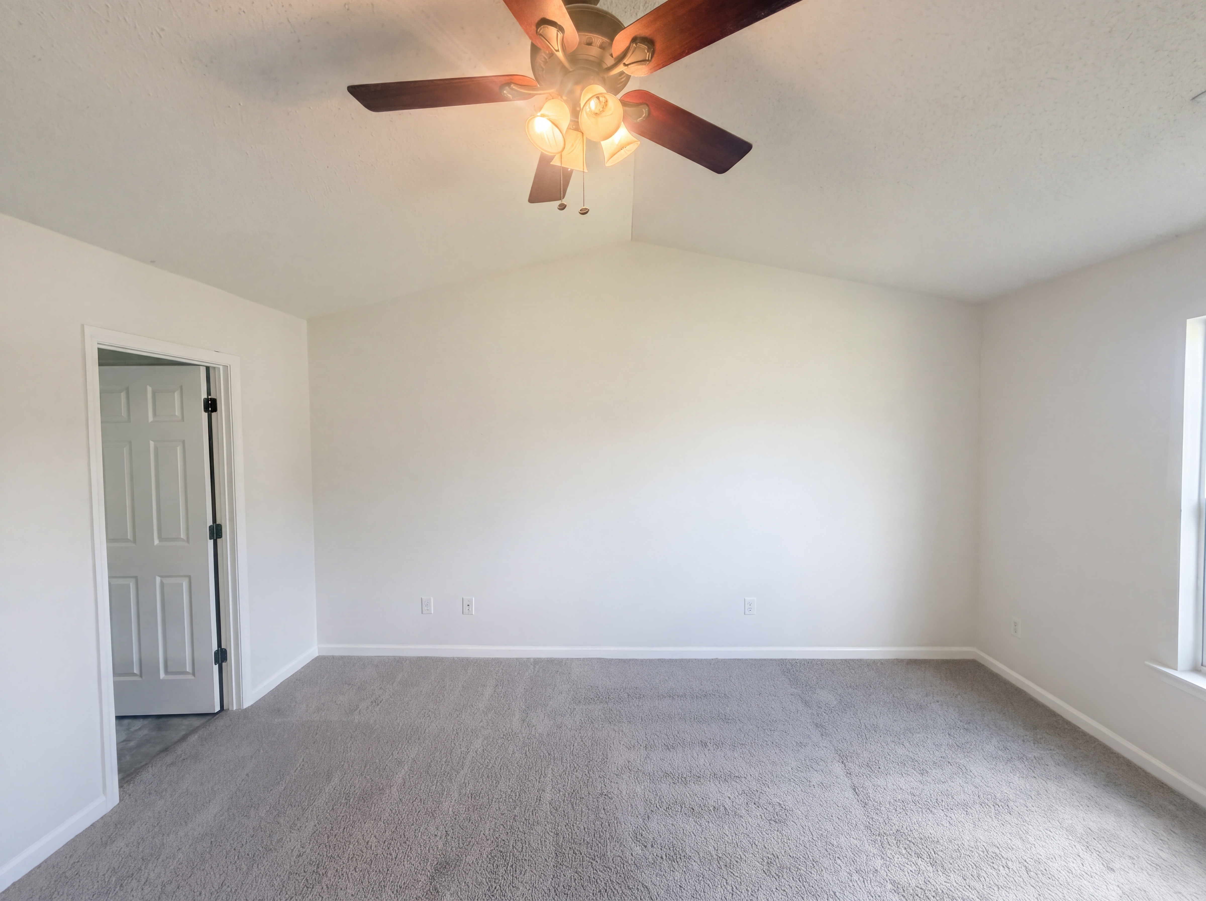 Photo 14 of 17 of 1807 Antler Ct, Greensboro, NC