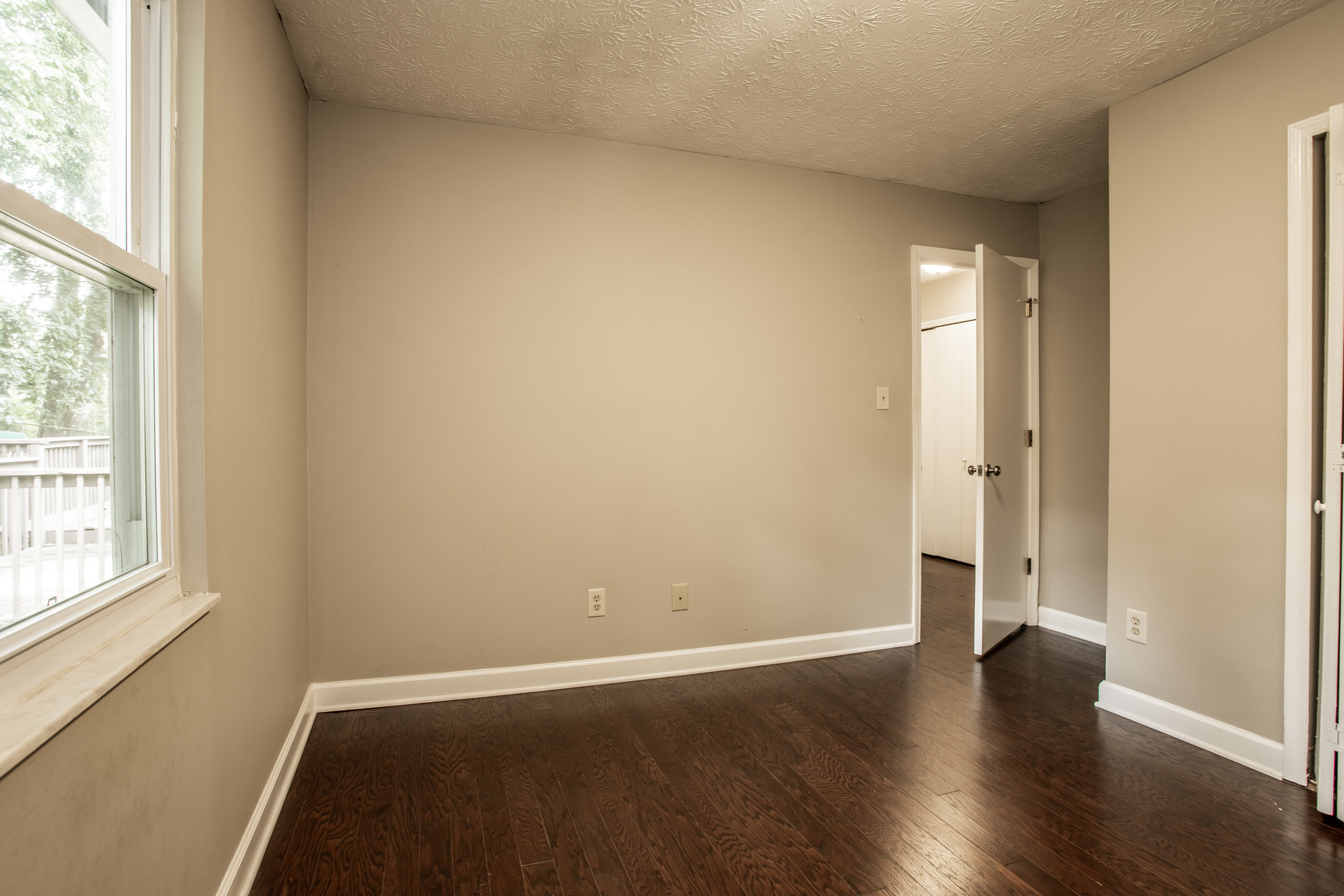 Photo 12 of 21 of 6009 Woodbark Trce, Knoxville, TN