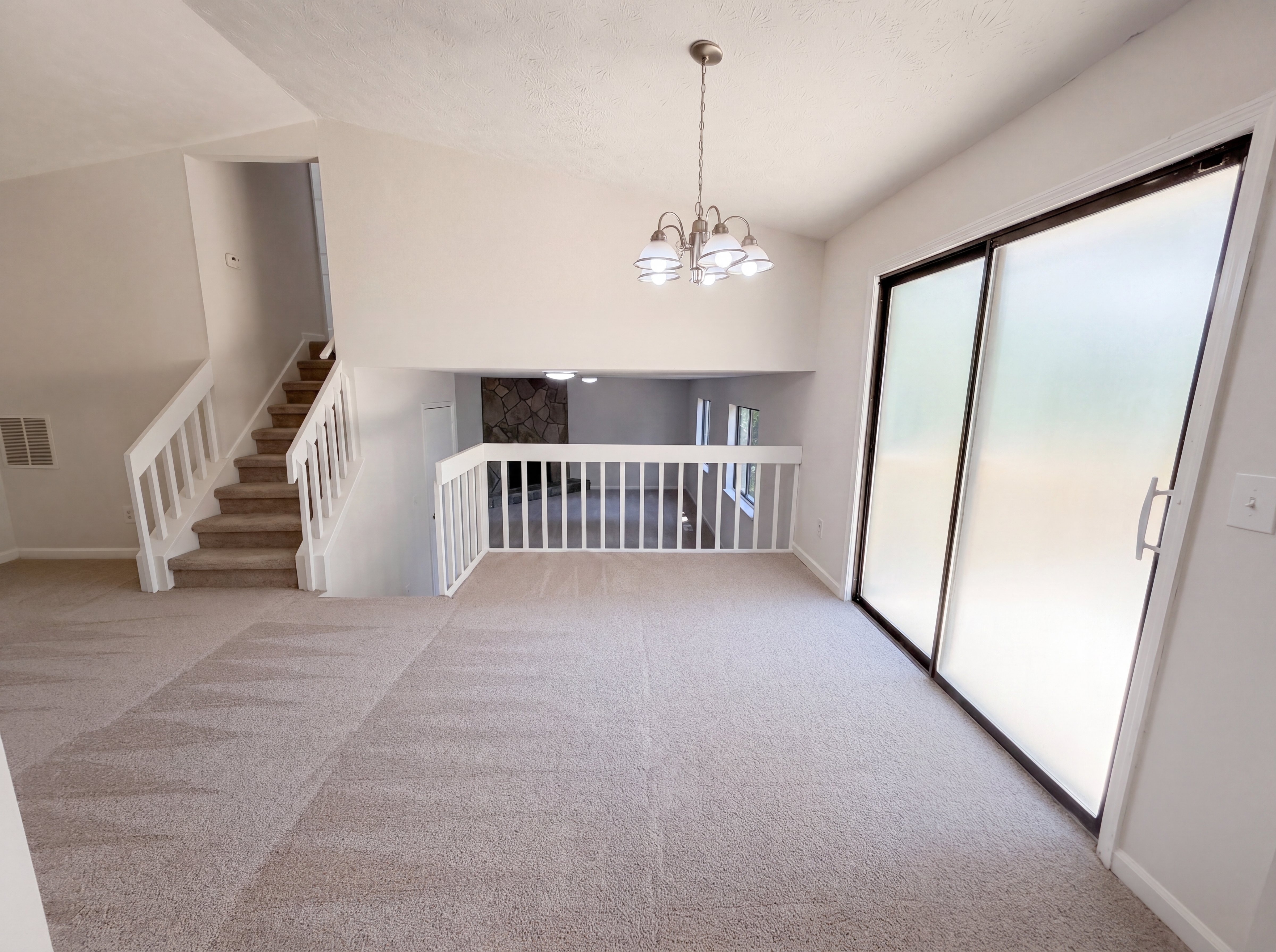 Photo 7 of 20 of 817 Greenhedge Way, Stone Mountain, GA