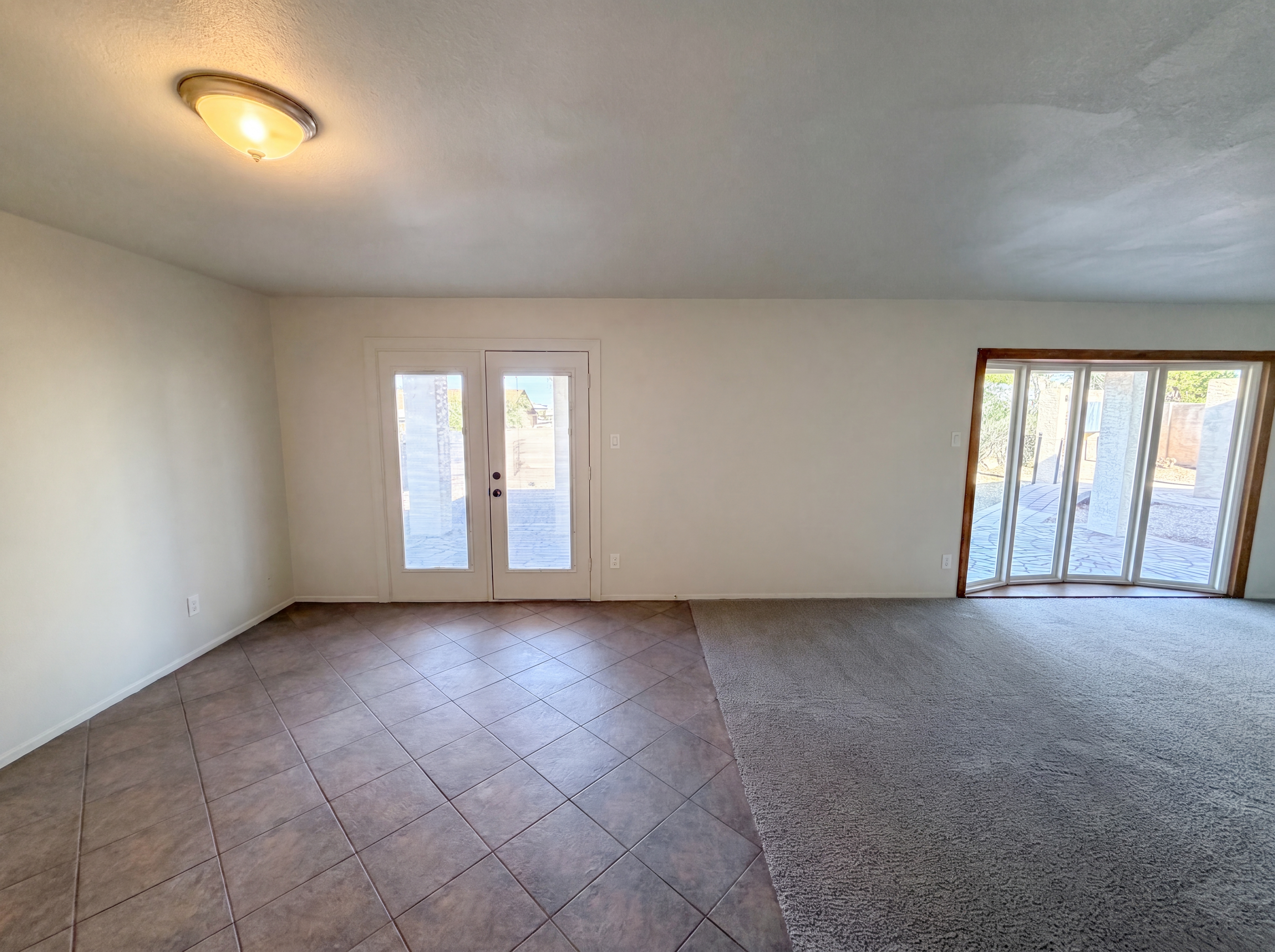 Photo 3 of 33 of 15248 N 53rd Ave, Glendale, AZ
