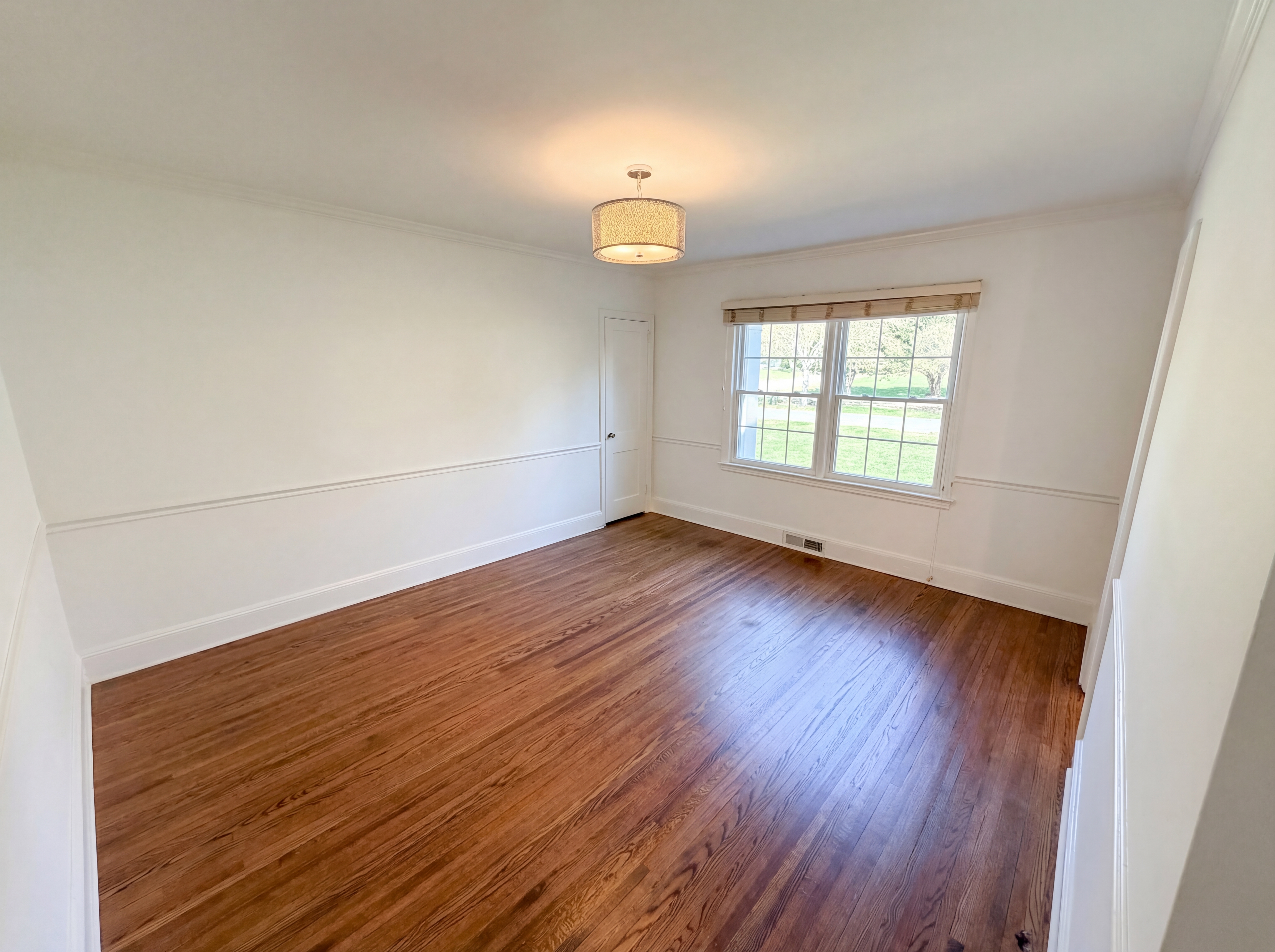 Photo 11 of 32 of 4467 Woodlark Ln, Charlotte, NC