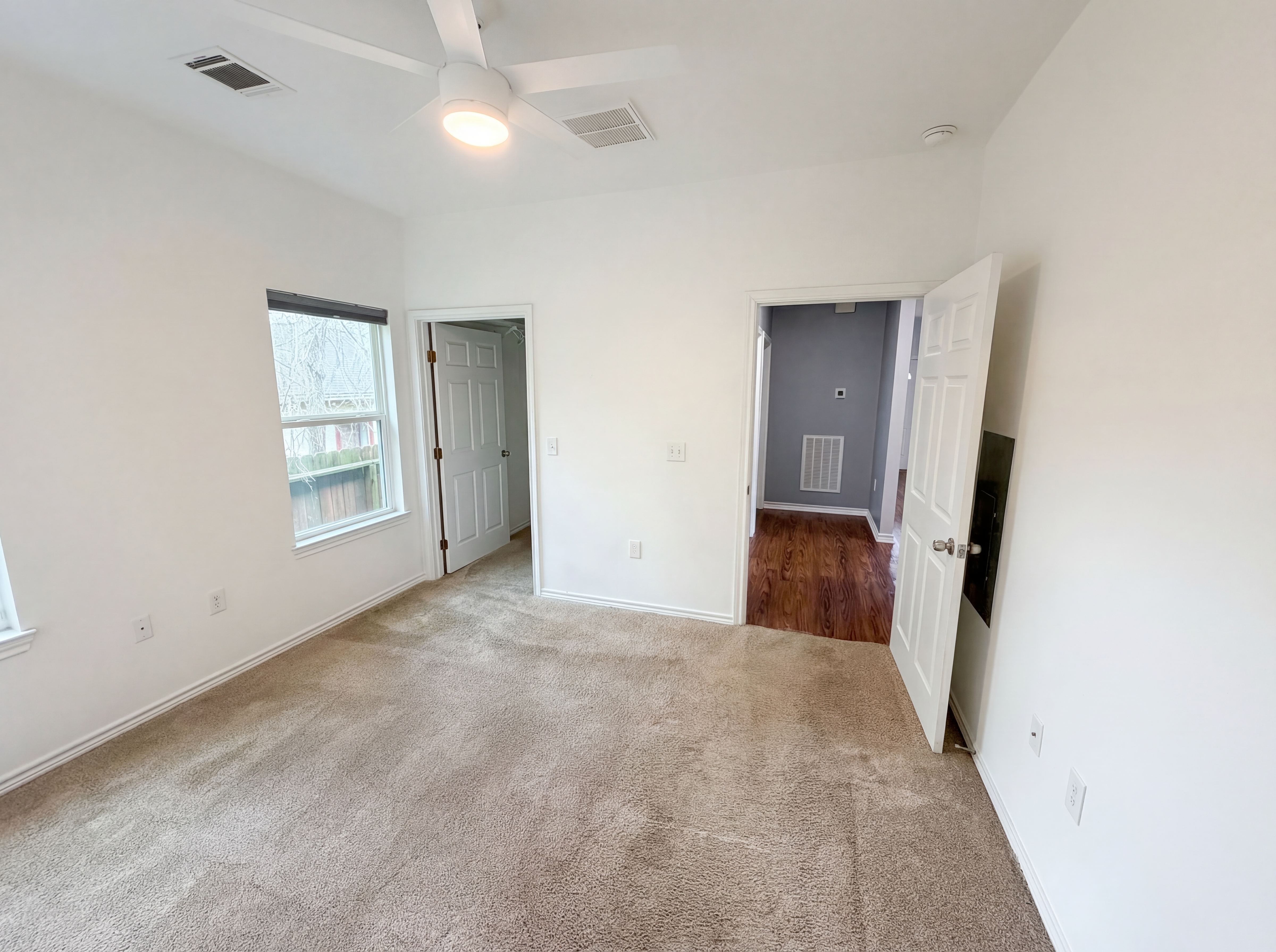 Photo 15 of 17 of 4414 Edward St, Texas City, TX