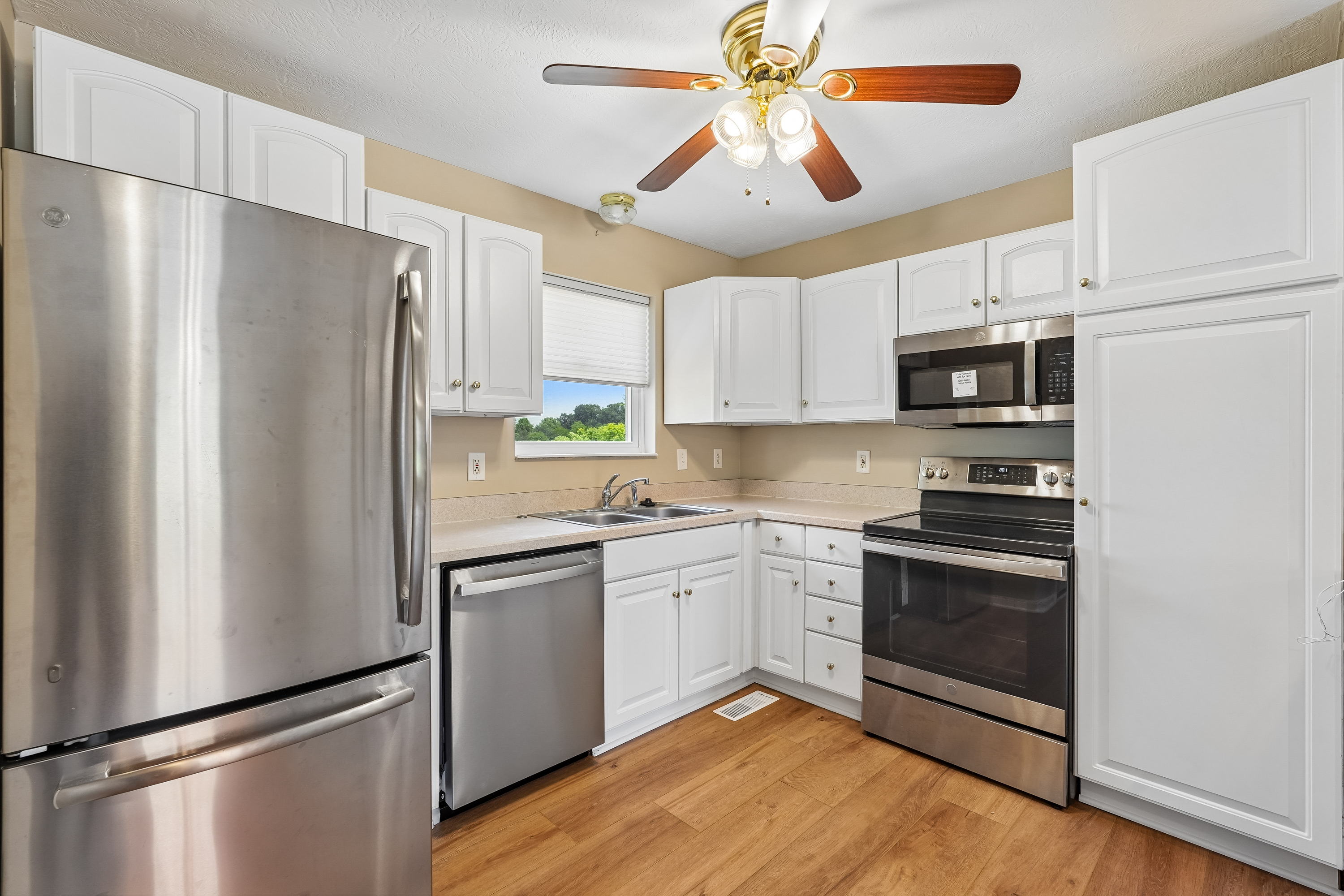 Photo 6 of 61 of 6400 Clark Rd, Sunbury, OH