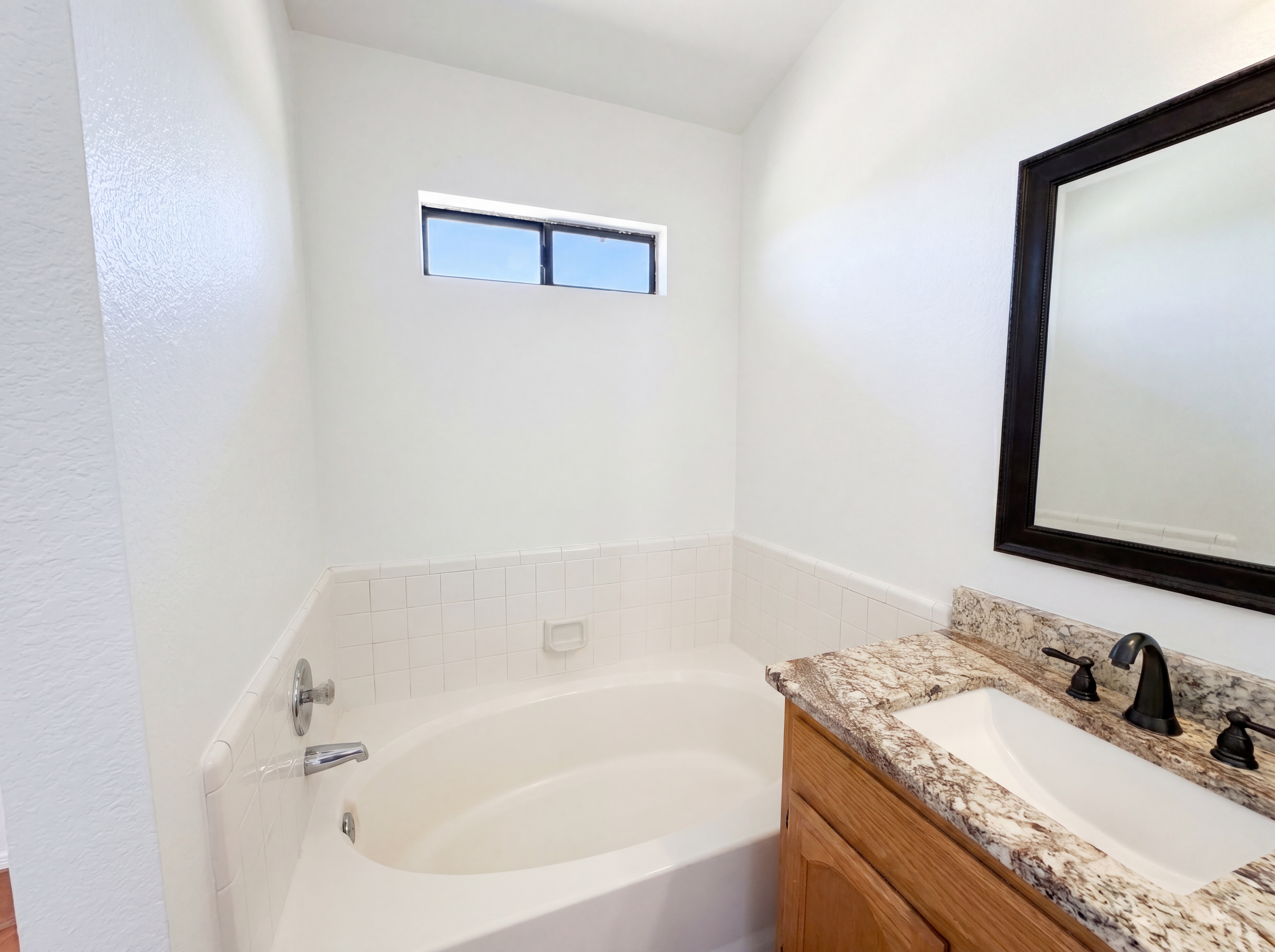 Photo 16 of 21 of 9625 N Broadmede St, Tucson, AZ