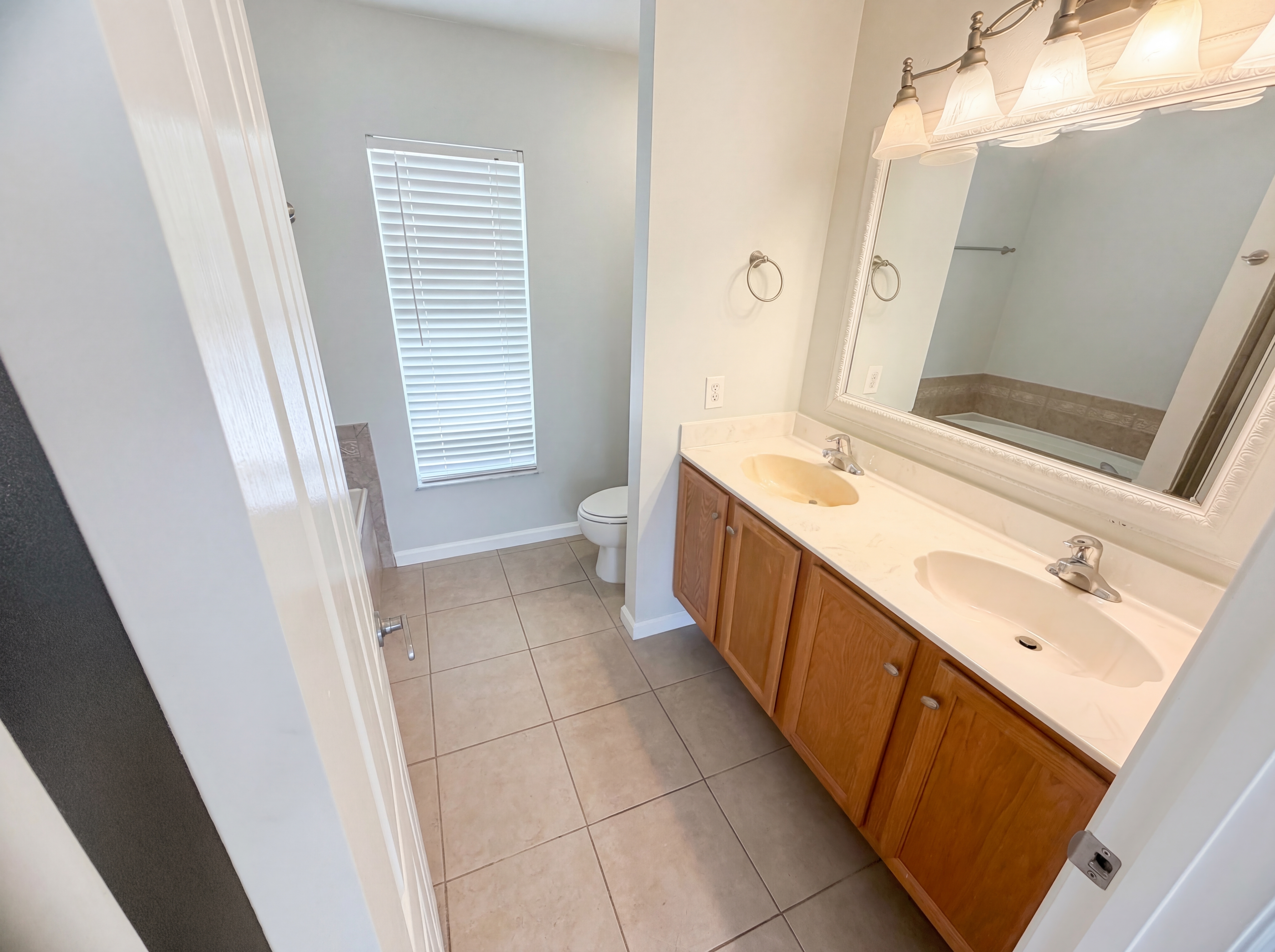 Photo 6 of 31 of 2332 SE Berkshire Blvd, Port Saint Lucie, FL