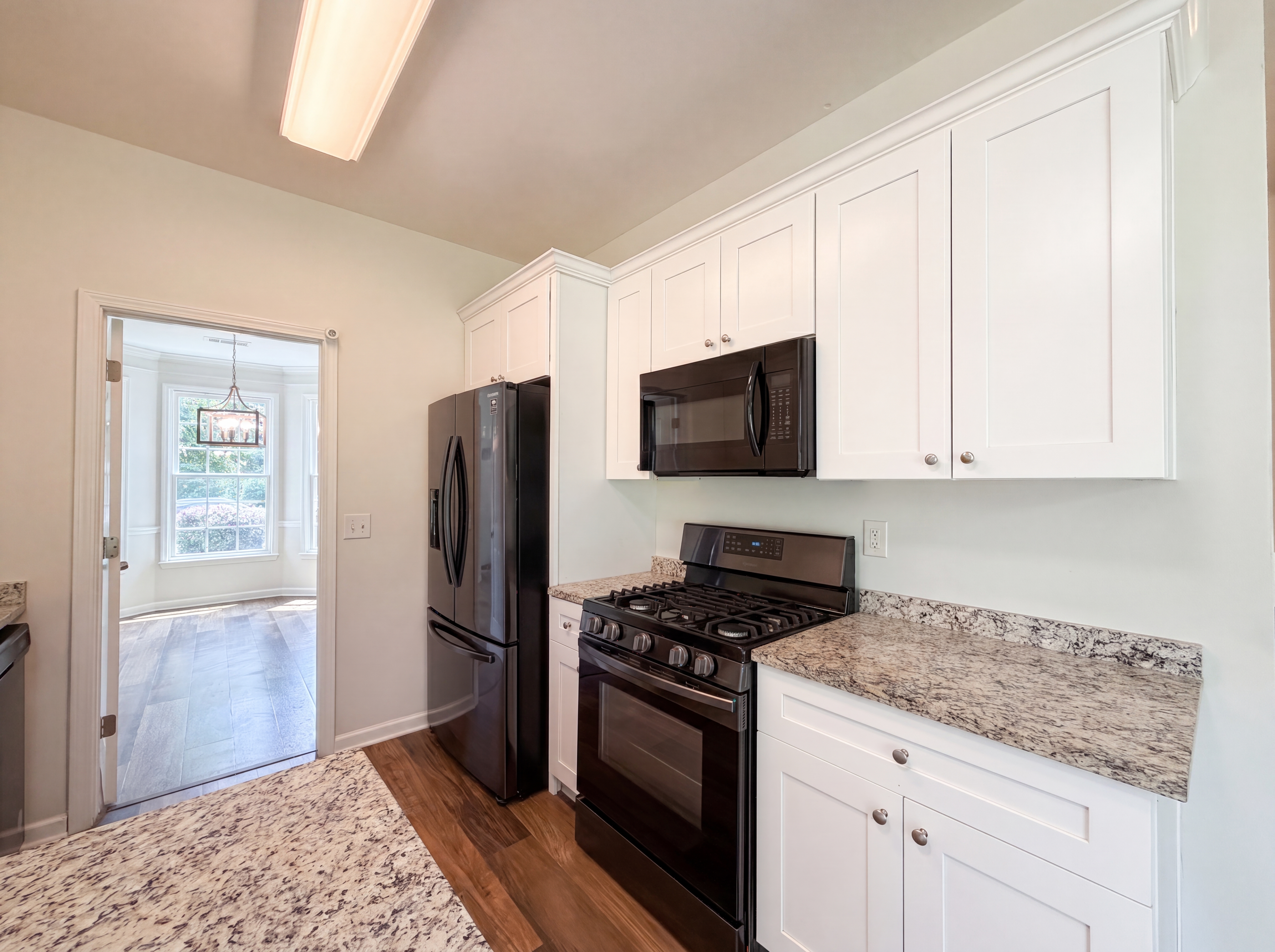 Photo 11 of 29 of 4141 Stillwater Pt, Ellenwood, GA