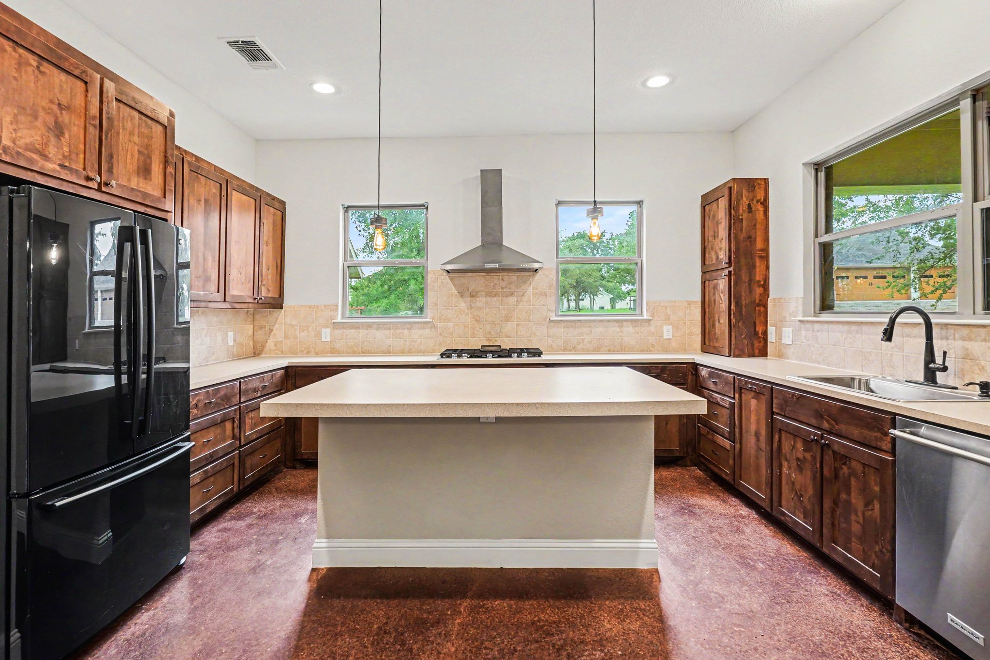 Photo 8 of 19 of 2190 County Road 2027, Glen Rose, TX