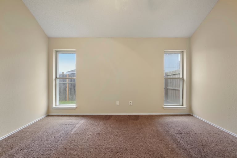 Photo 20 of 26 - 1113 Rosewood Ln, Lancaster, TX 75146
