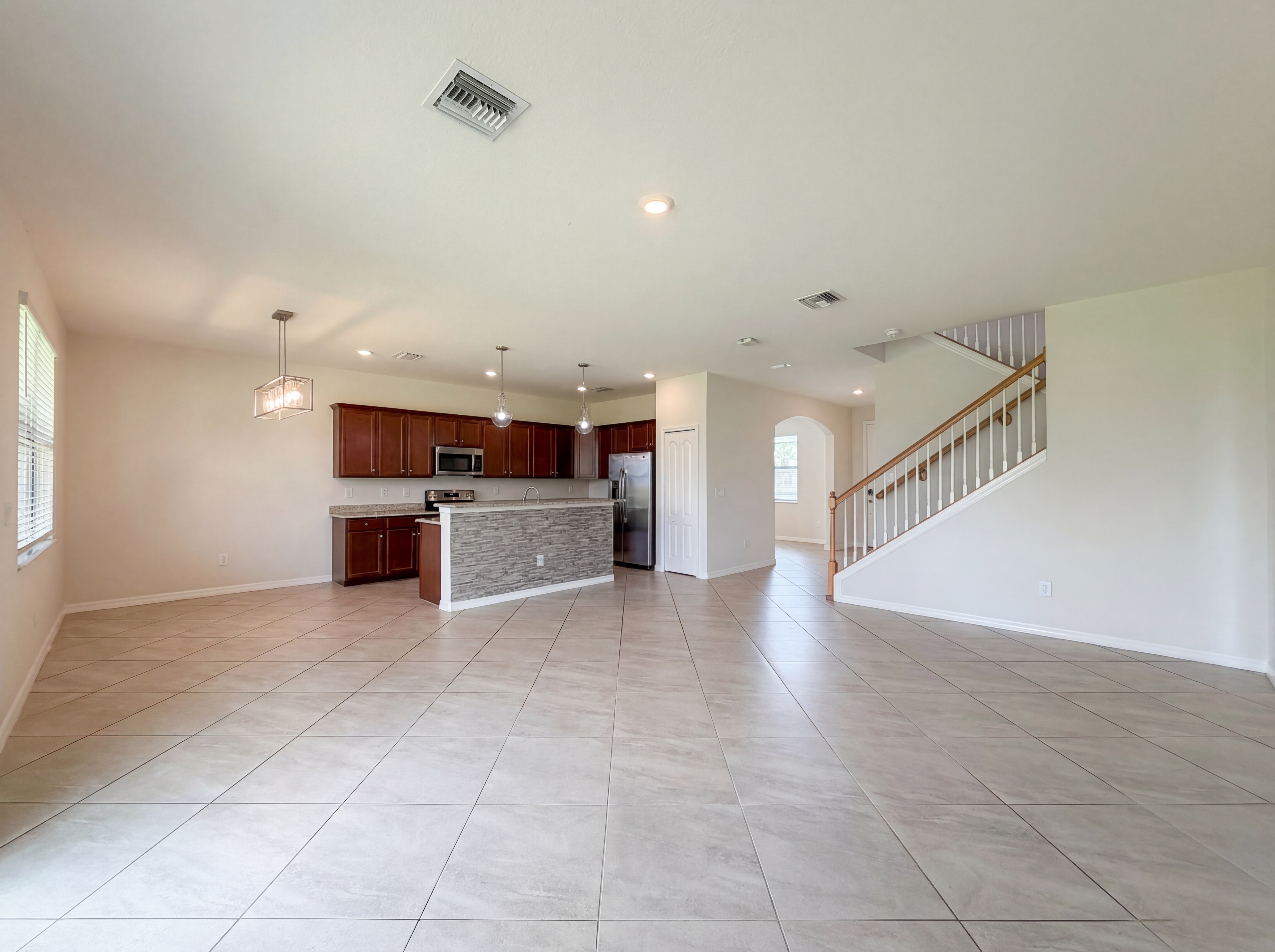Photo 14 of 35 of 14102 Vindel Cir, Fort Myers, FL