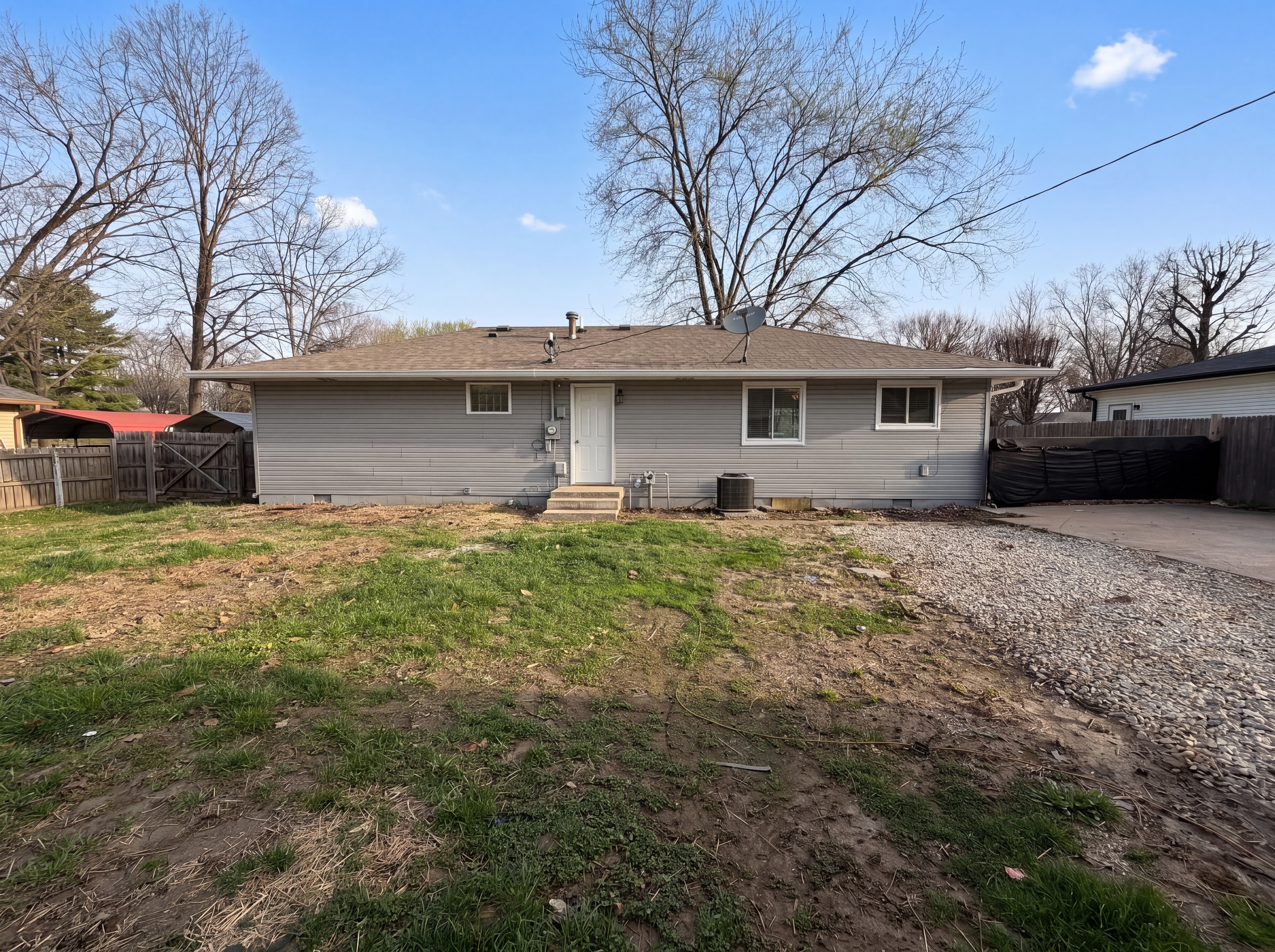 Photo 5 of 16 of 4663 W Runyon Lake Dr, Greenwood, IN