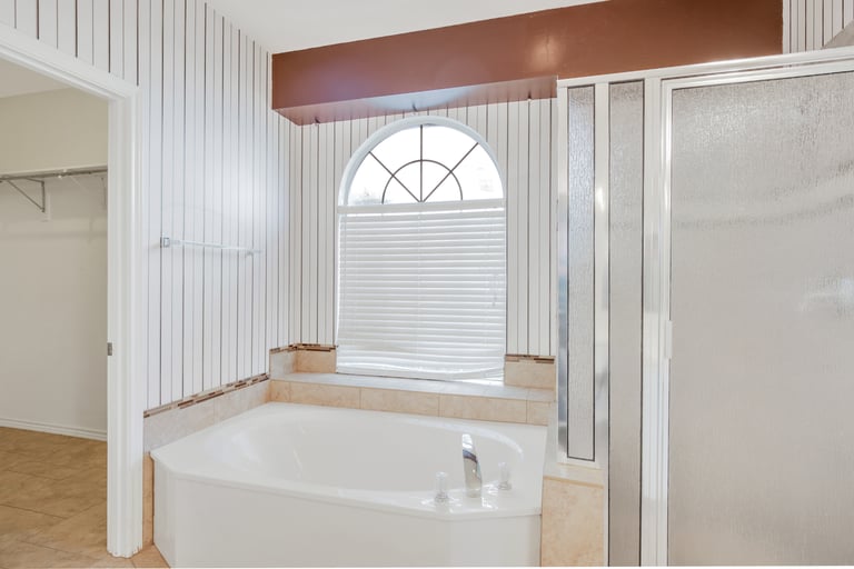 Photo 15 of 30 - 1504 Mountain Laurel Ln, Desoto, TX 75115