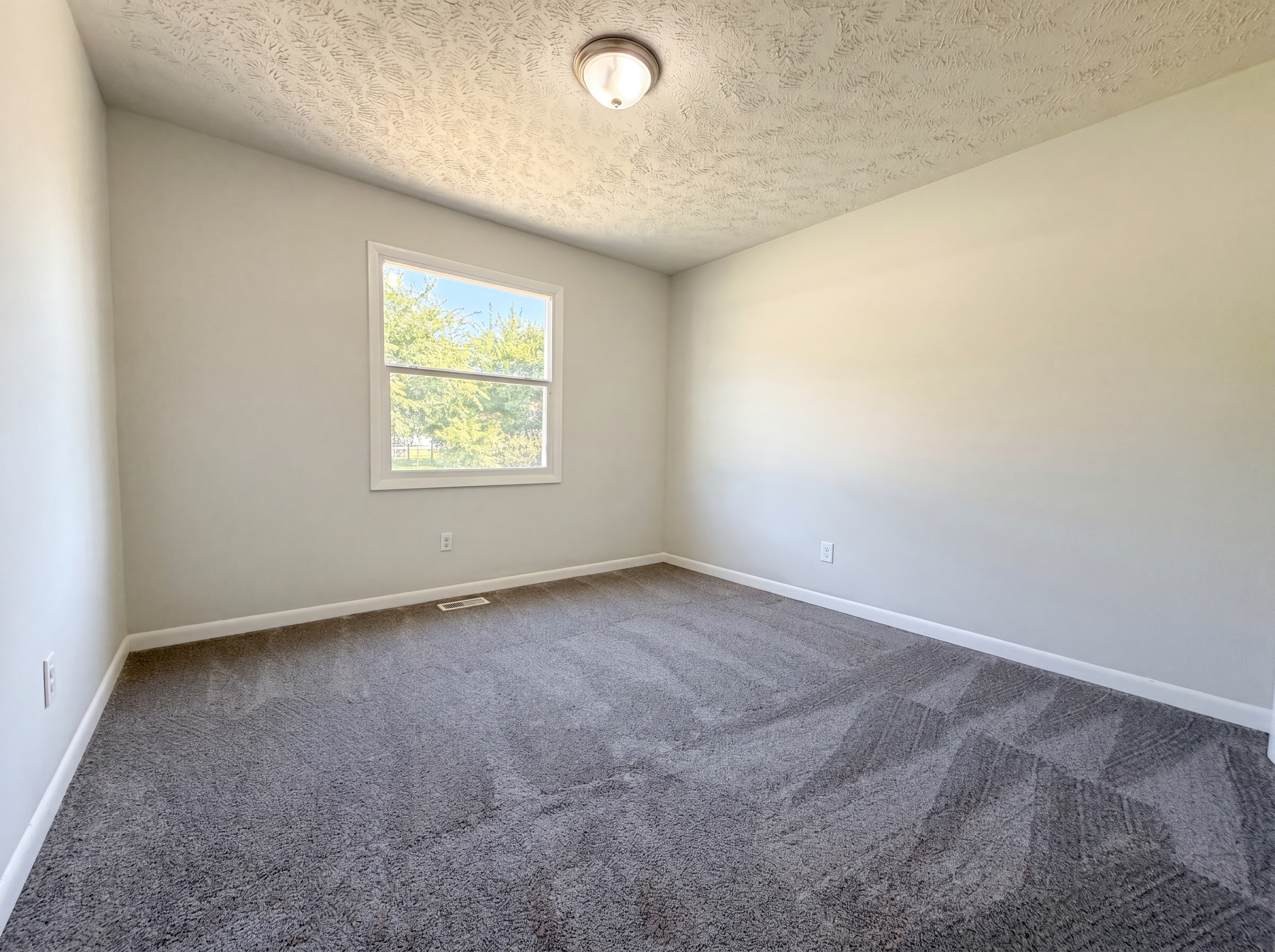 Photo 14 of 16 of 1843 Berriedale Dr, Fayetteville, NC