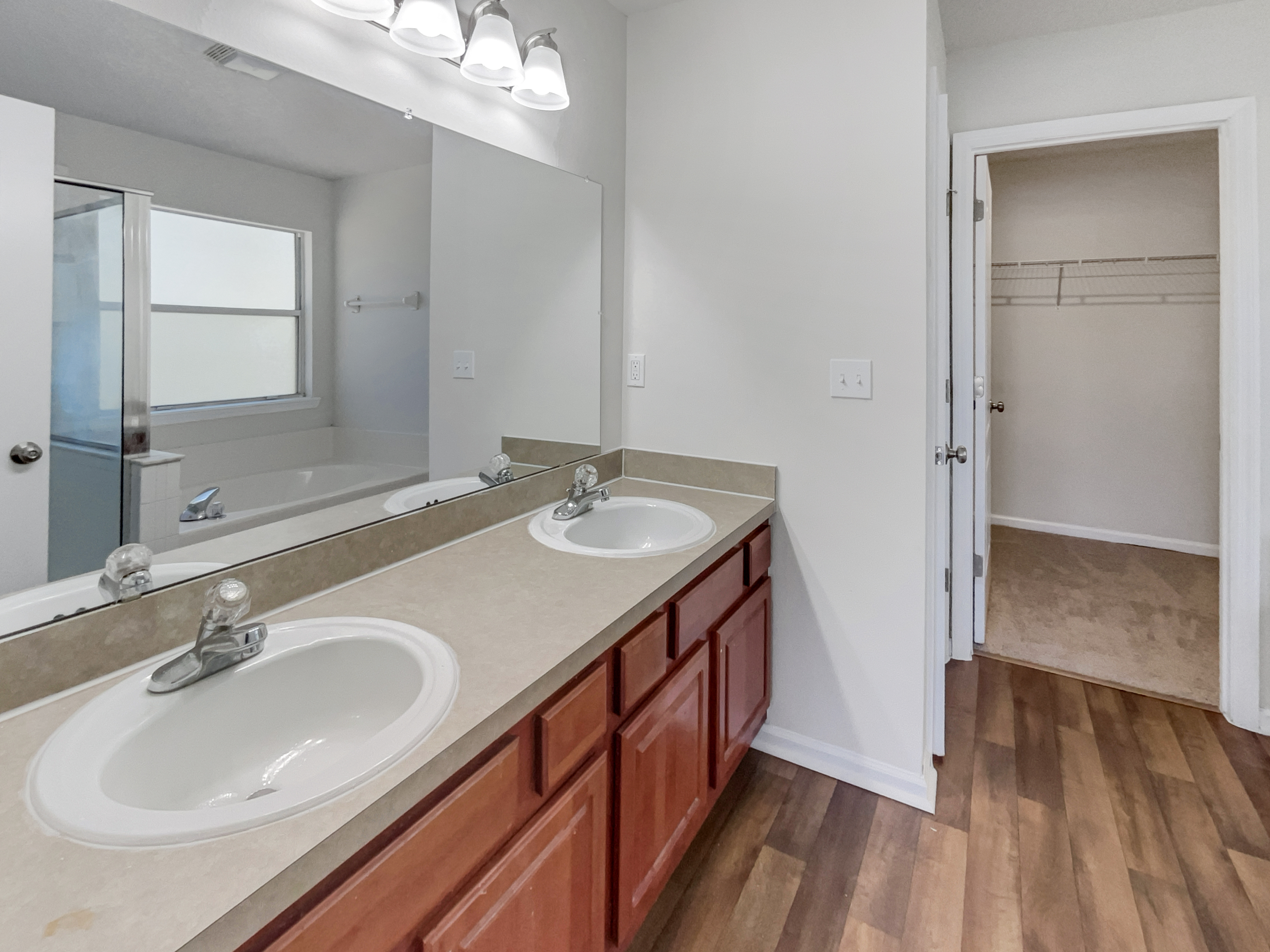 Photo 13 of 18 of 6891 Clinton Corners Dr W, Jacksonville, FL
