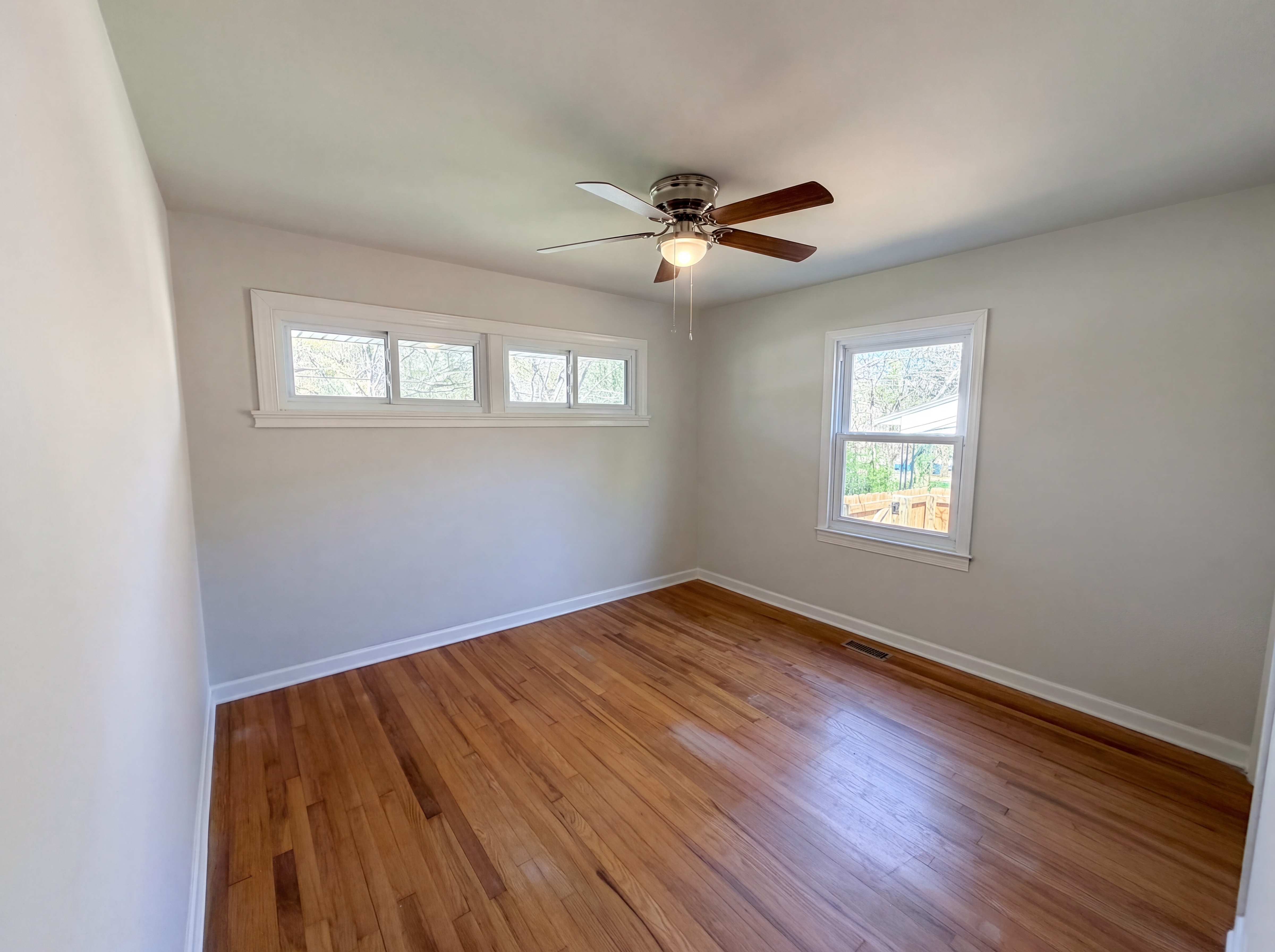 Photo 11 of 16 of 910 Devonport Dr, Raleigh, NC