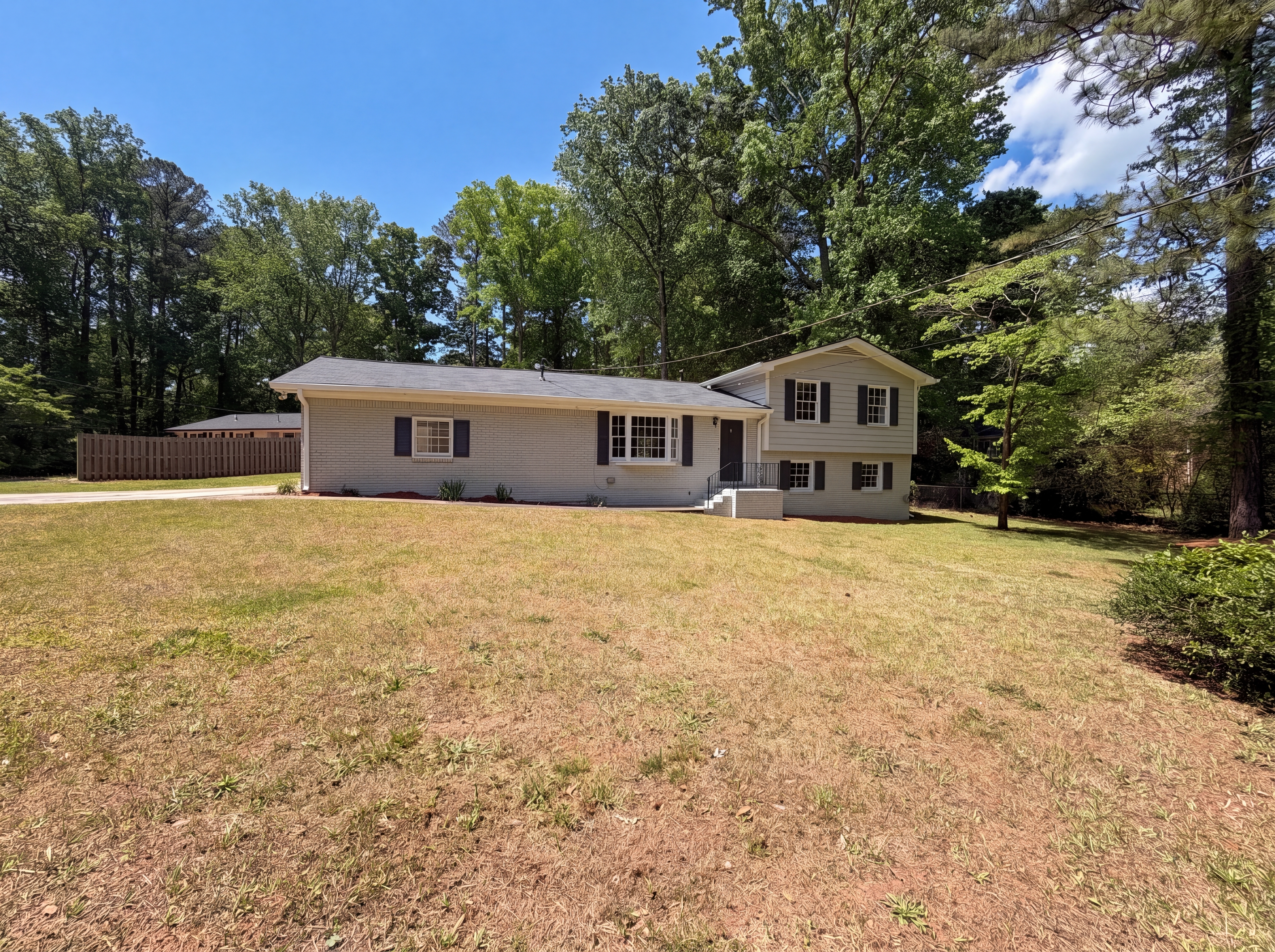 Photo 17 of 22 of 2650 Oxbow Way SW, Marietta, GA