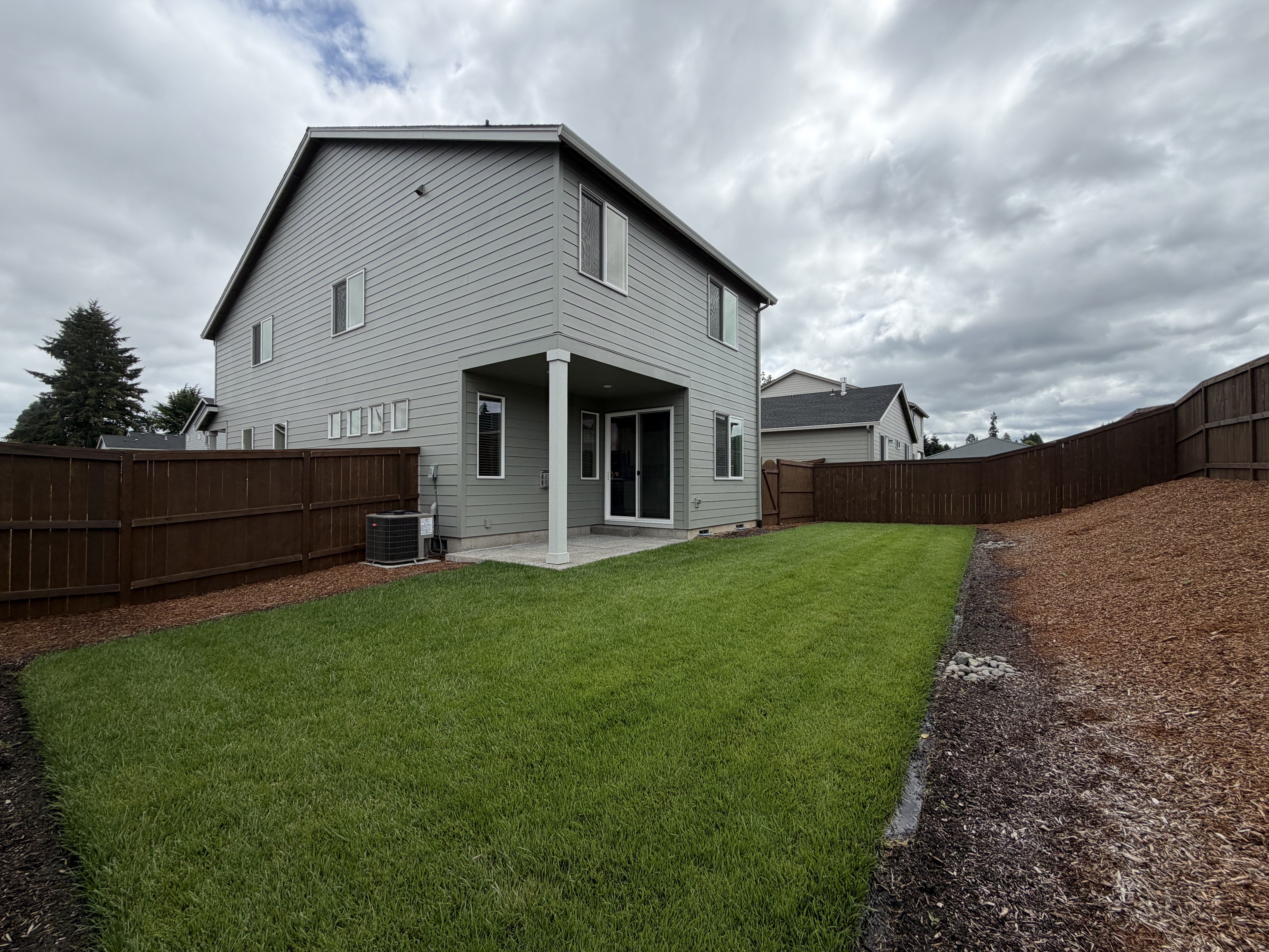 Photo 5 of 25 of 51093 SW Amsterdam Ln, Scappoose, OR