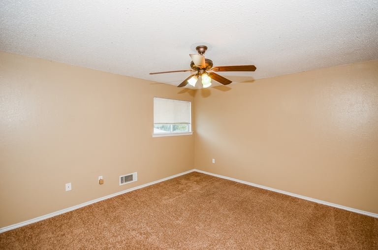 Photo 19 of 21 - 1408 Scott Ct, Irving, TX 75060