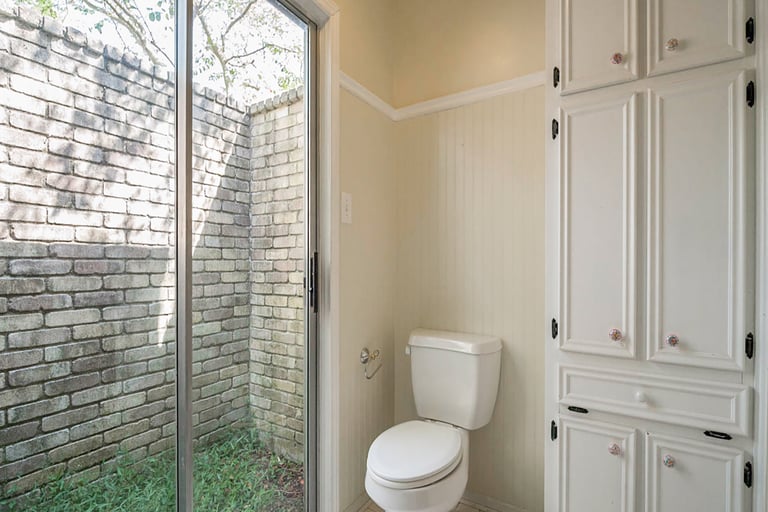 Photo 22 of 35 - 15014 Penn Hills Ln, Houston, TX 77062
