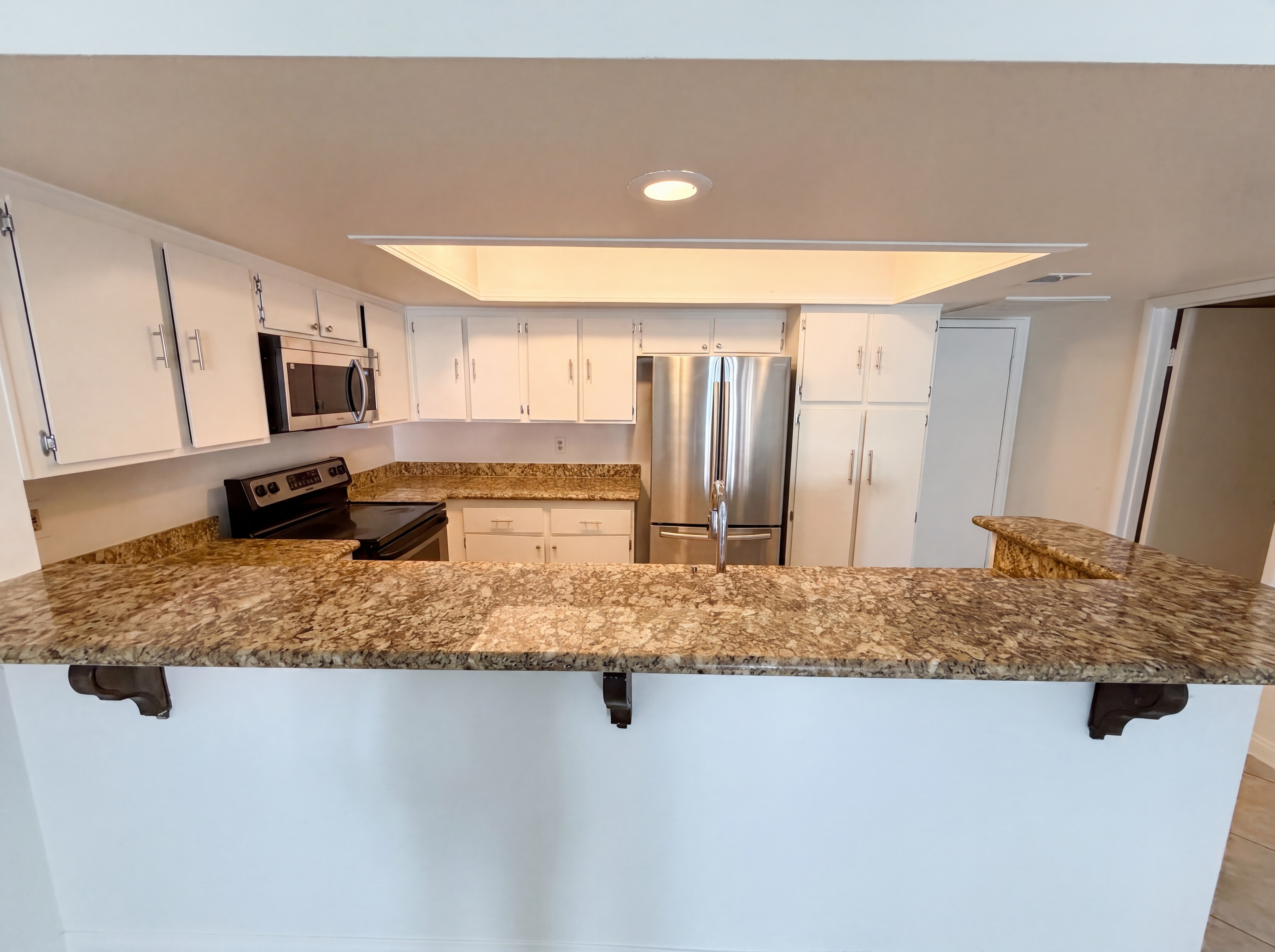 Photo 10 of 28 of 5631 Vineyard Ln, Las Vegas, NV