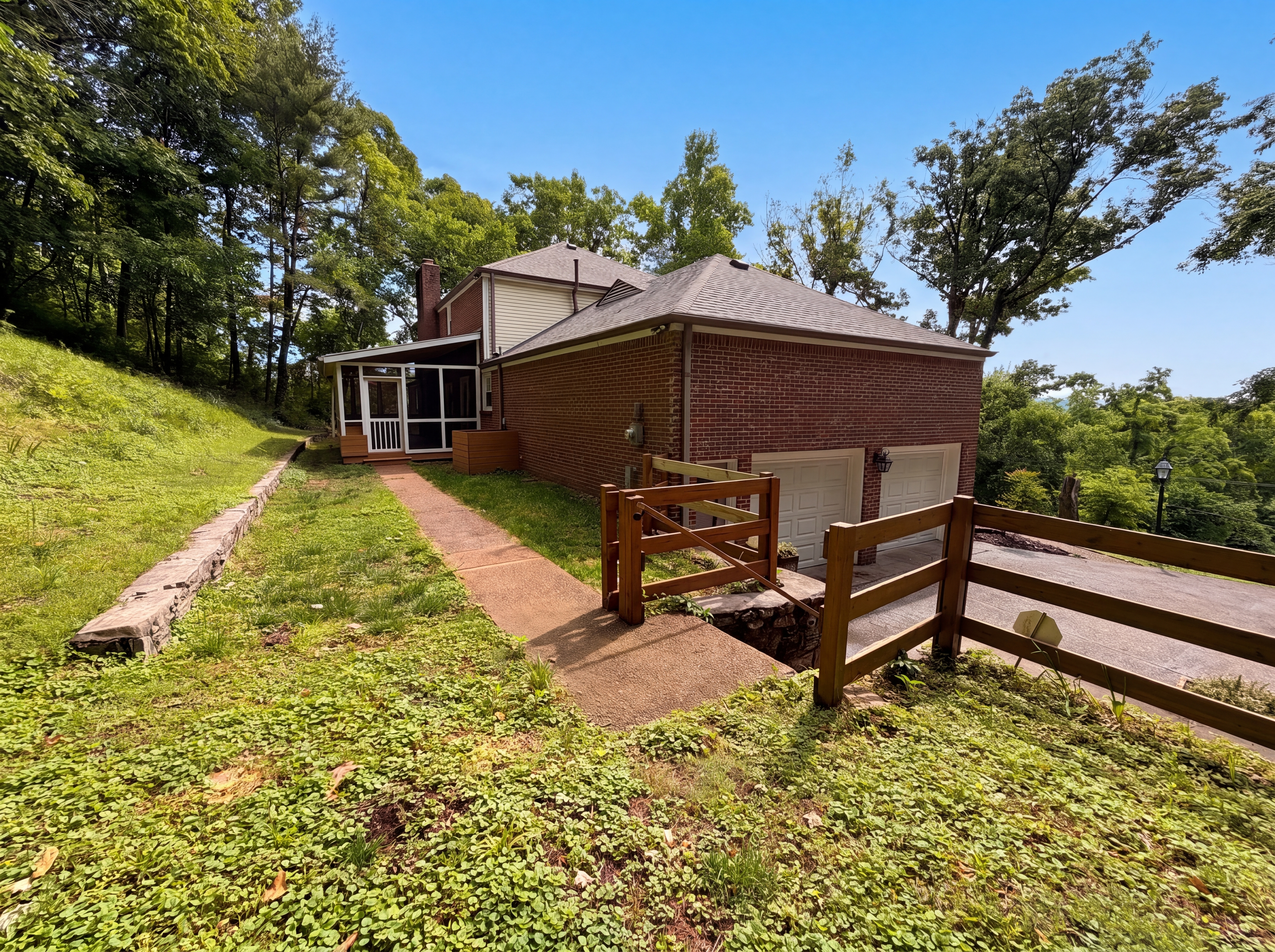 Photo 21 of 25 of 5416 Forest Acres Dr, Nashville, TN