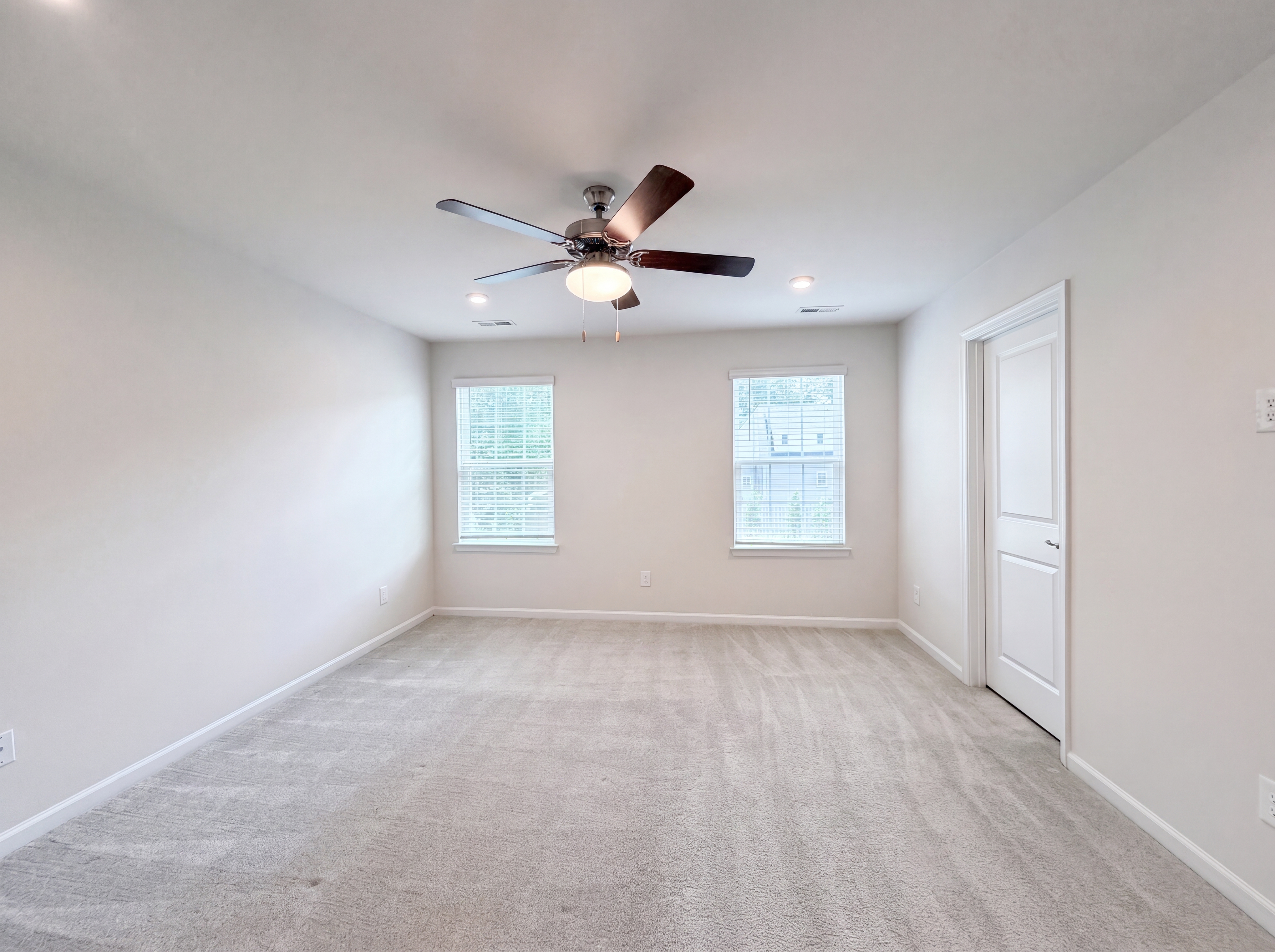 Photo 11 of 19 of 2037 Autumn Cyprus Ave, Gastonia, NC
