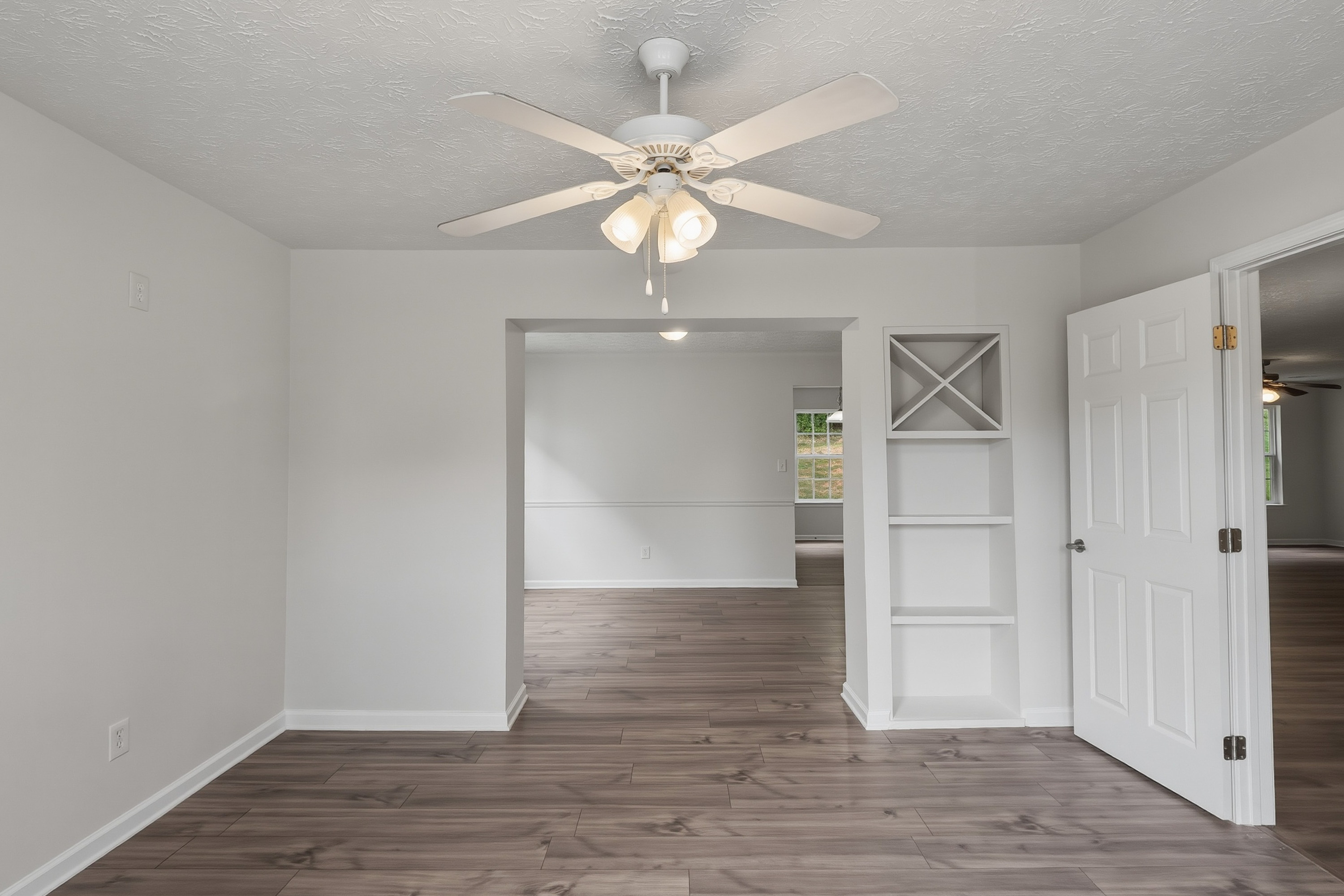 Photo 27 of 41 of 2213 Pine View Trl, Ellenwood, GA