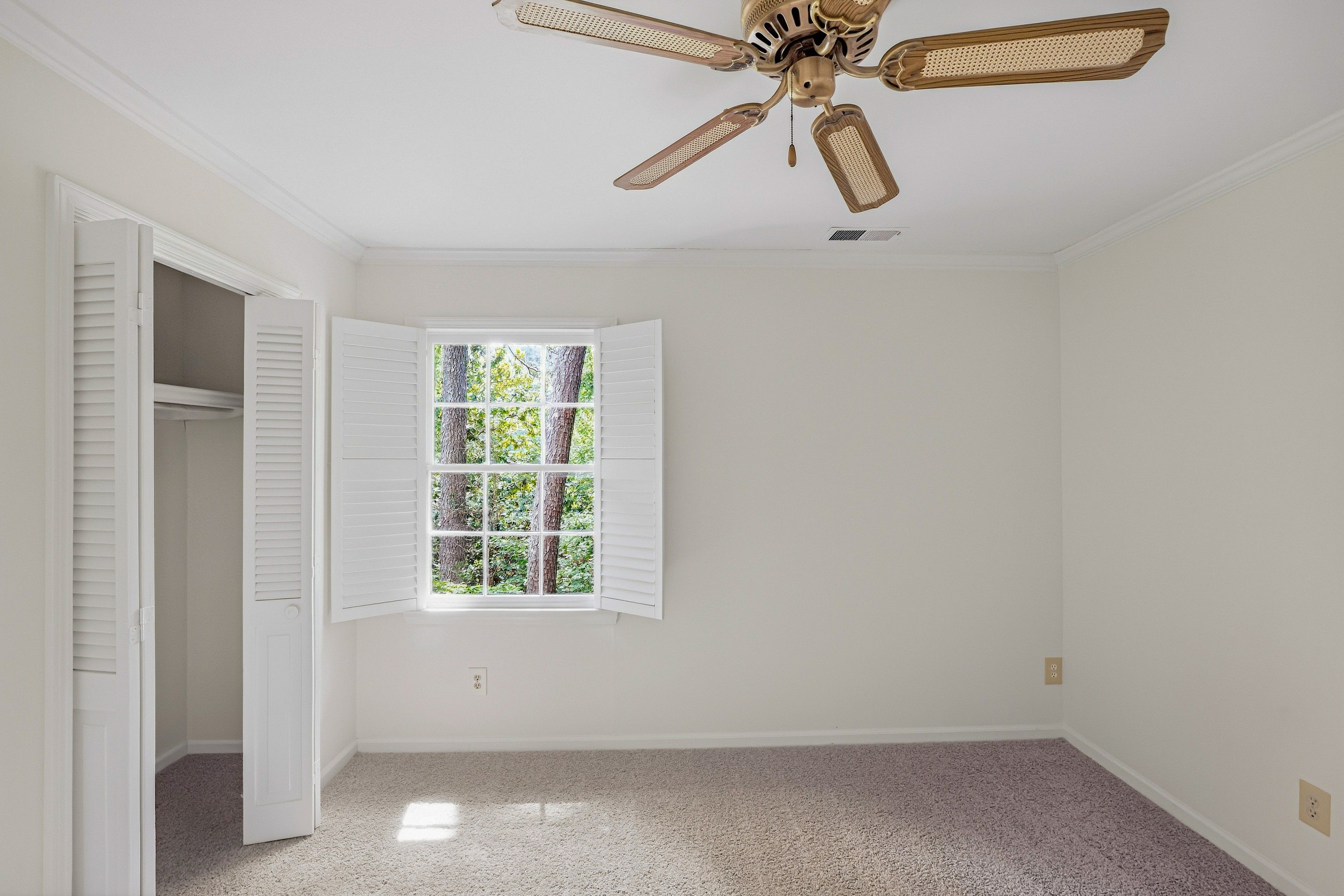 Photo 16 of 33 of 1127 Aurora Ct, Atlanta, GA