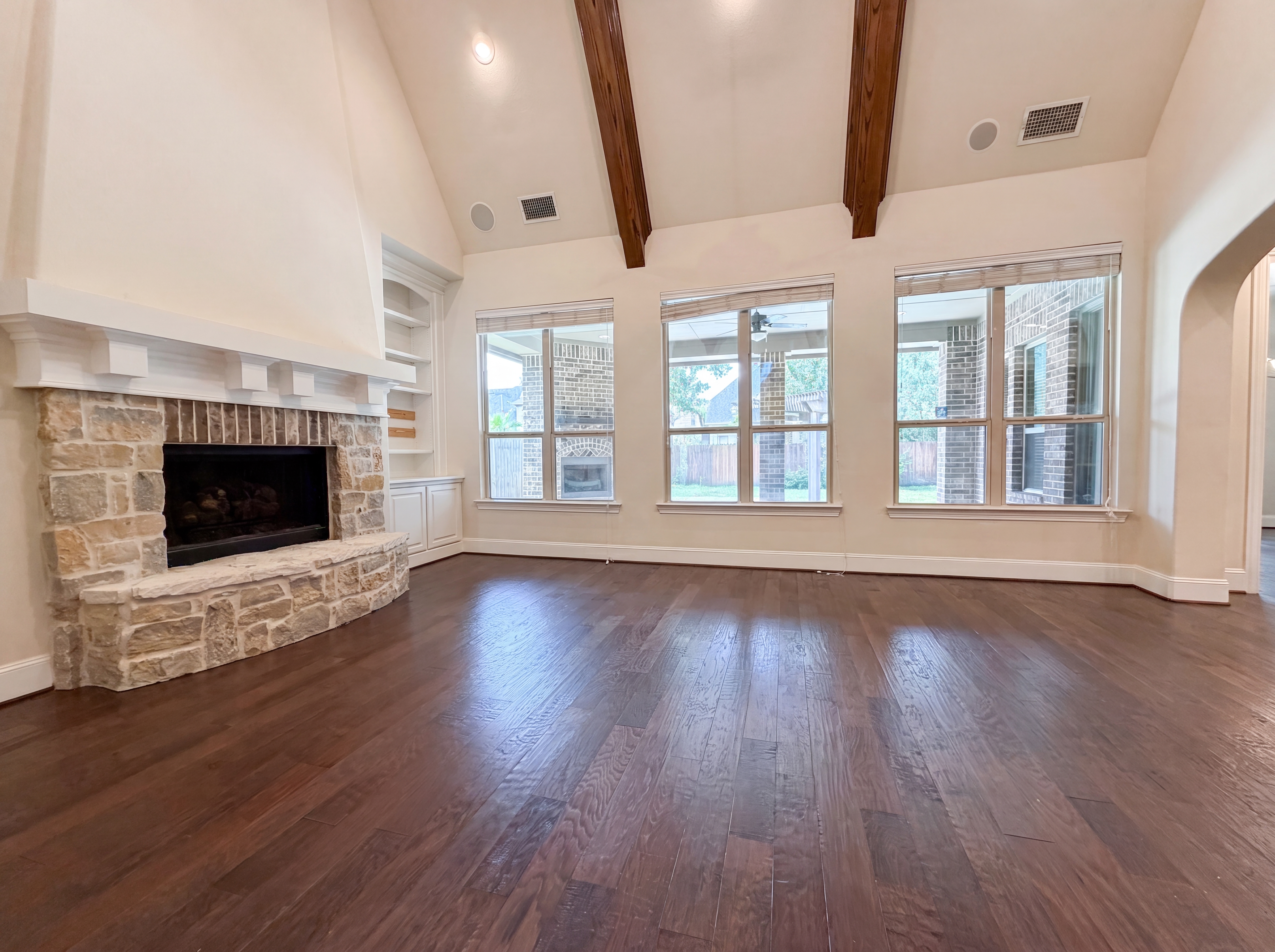 Photo 3 of 29 of 27911 Warren Park Dr, Katy, TX