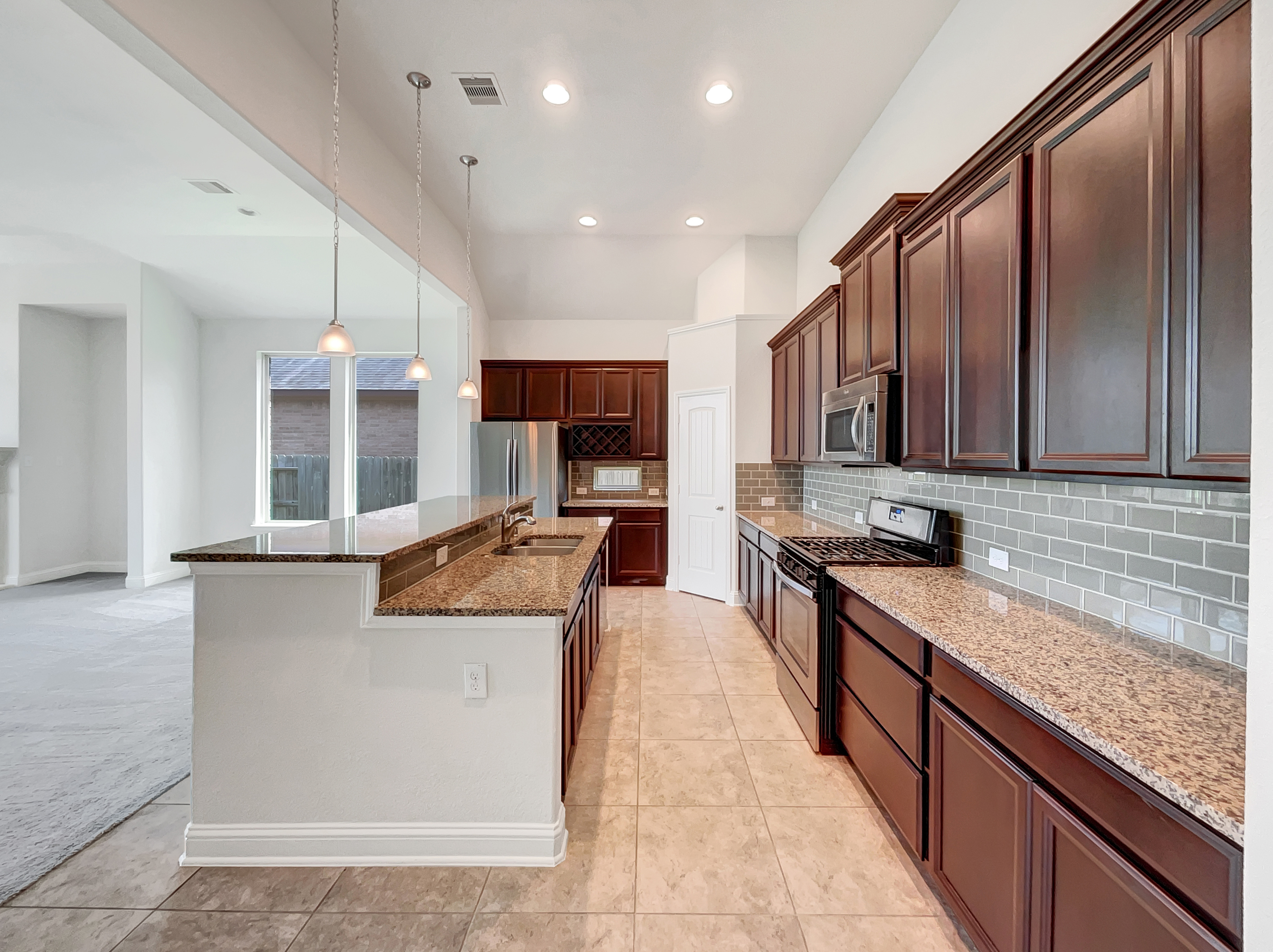 Photo 6 of 33 of 3627 Bartlett Way Dr, Pearland, TX