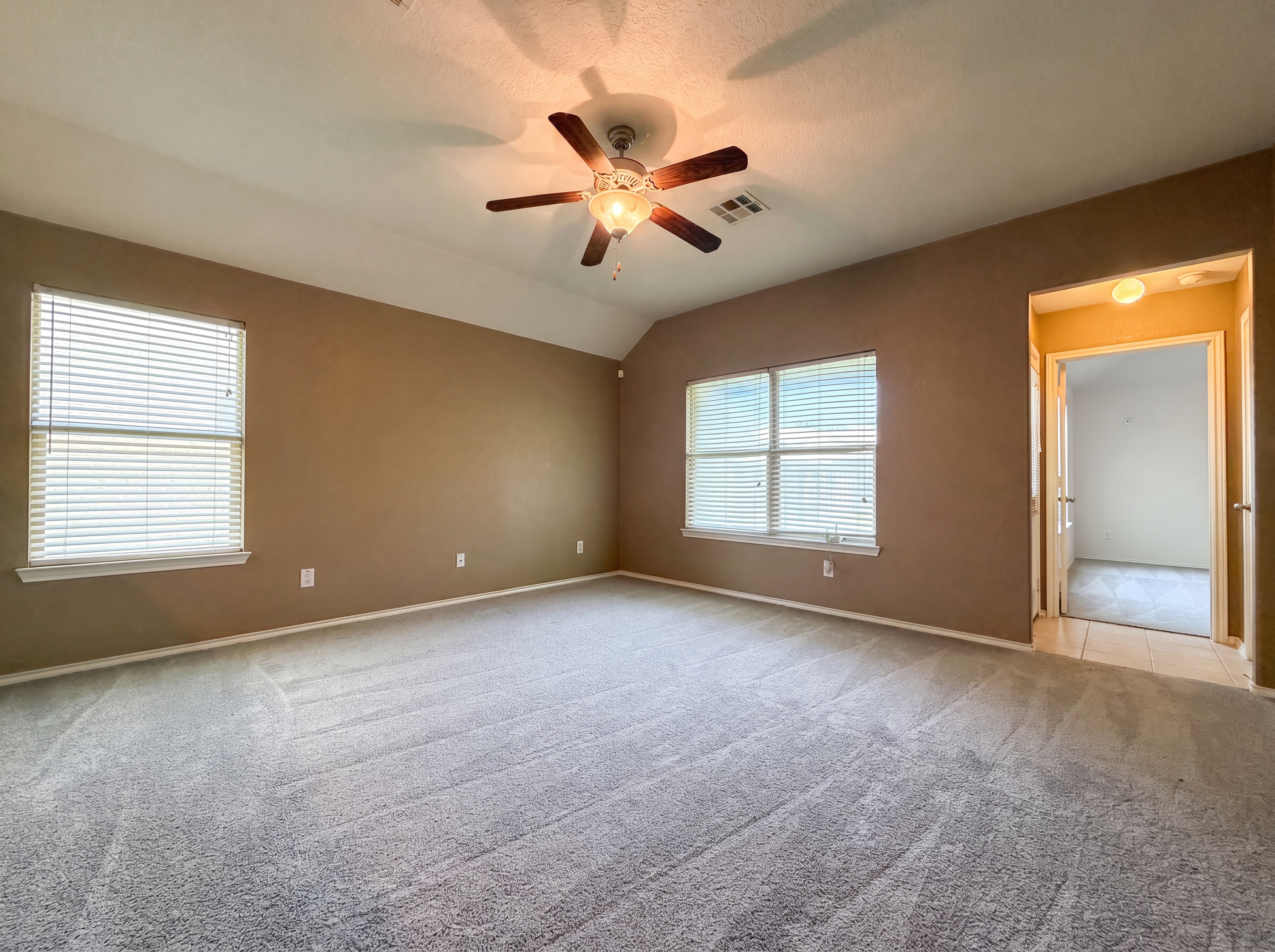 Photo 4 of 15 of 361 Saddlehorn Way, Cibolo, TX