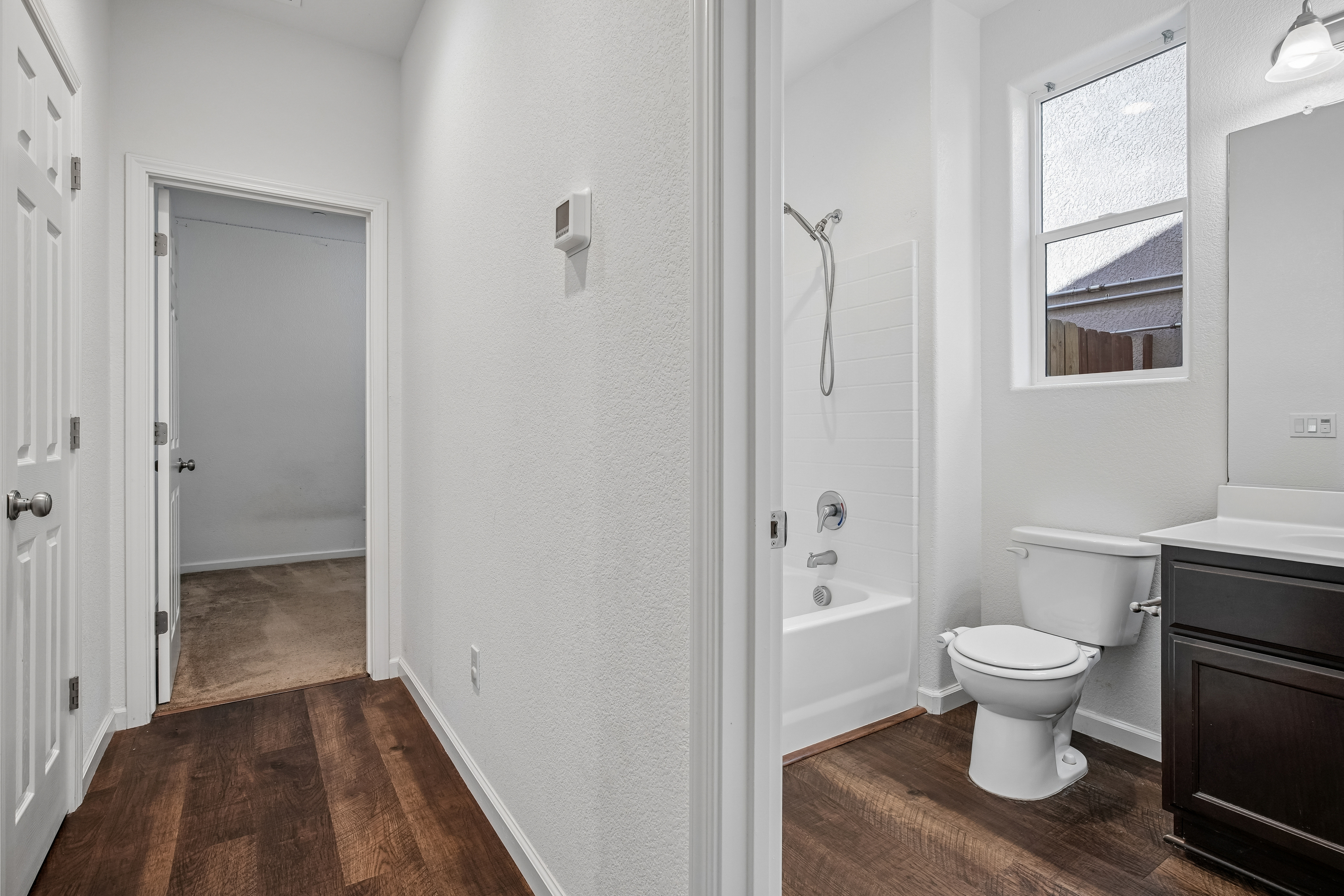 Photo 16 of 25 of 852 Castellona Dr, Newman, CA