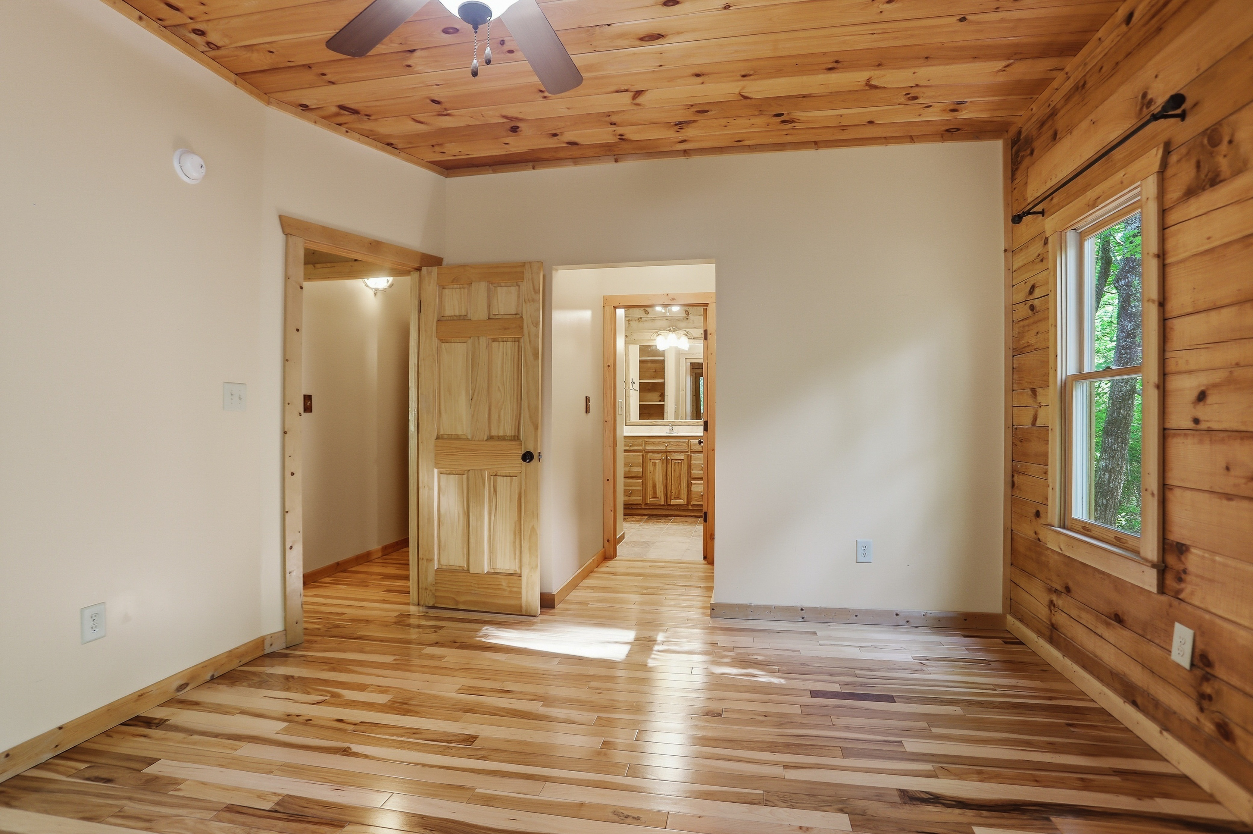 Photo 14 of 36 of 702 Ranch Mountain Dr, Dahlonega, GA
