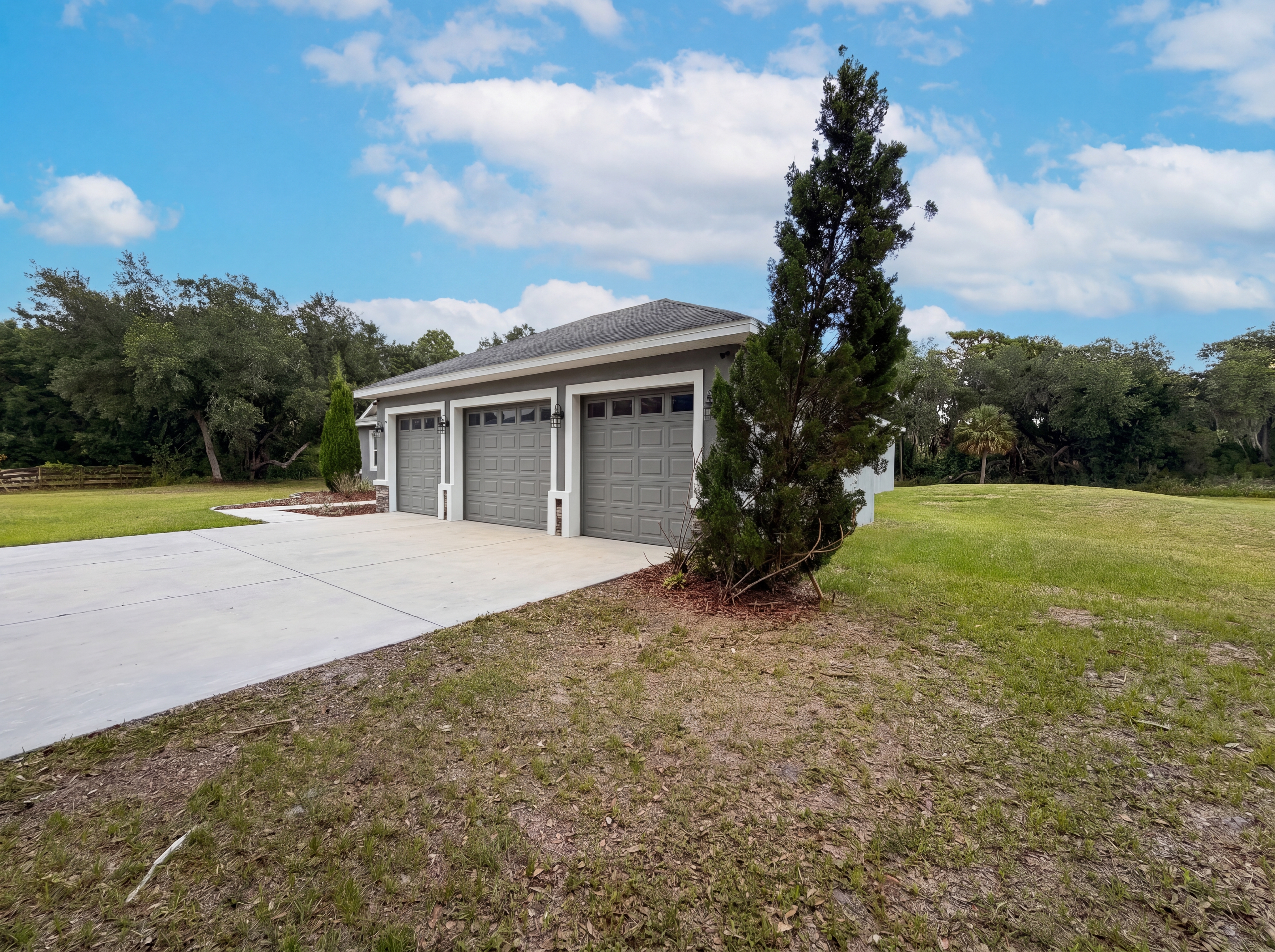 Photo 35 of 40 of 401 River Bed Ct, Wimauma, FL