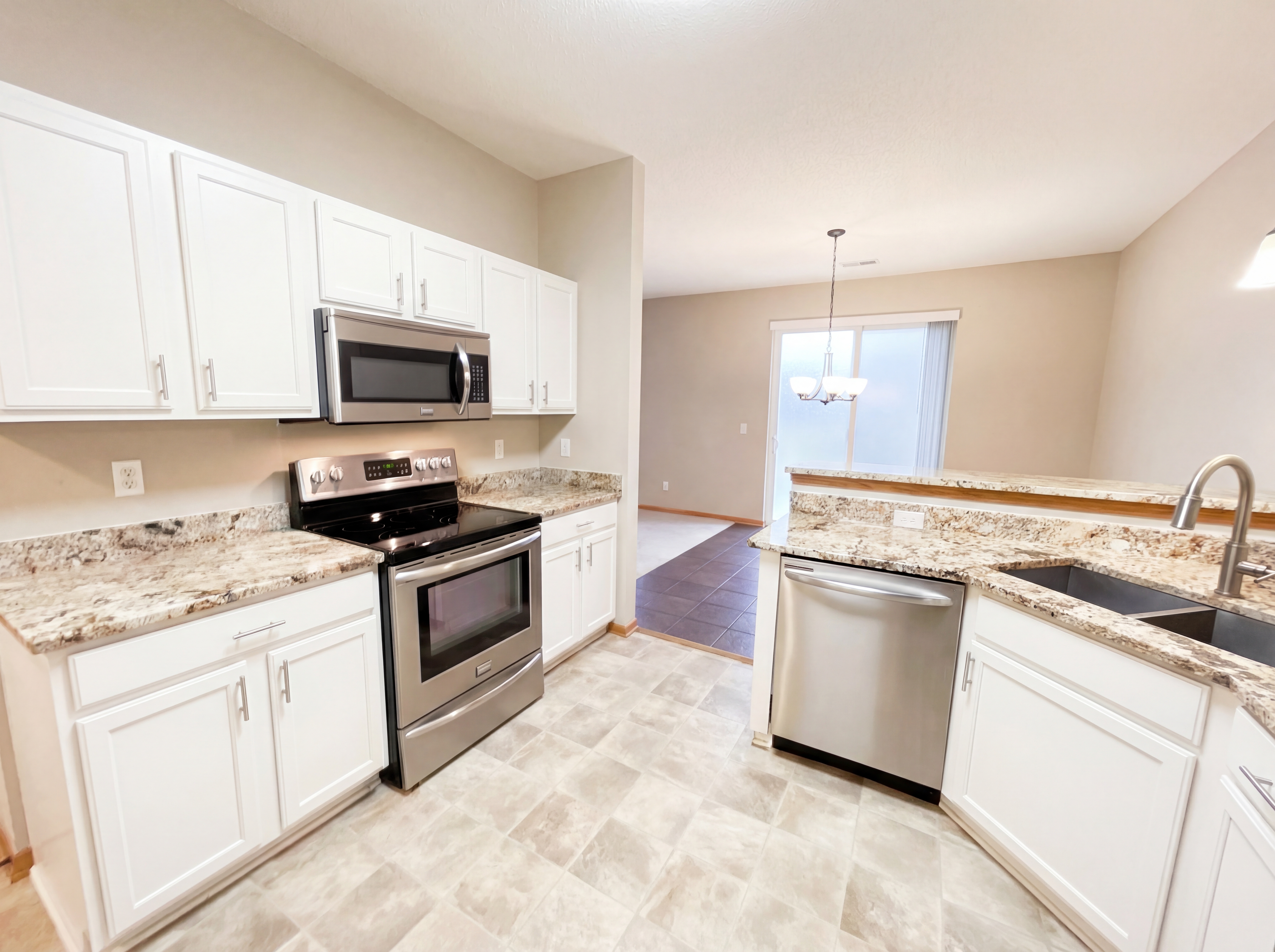 Photo 2 of 19 of 17005 78th Pl N, Maple Grove, MN