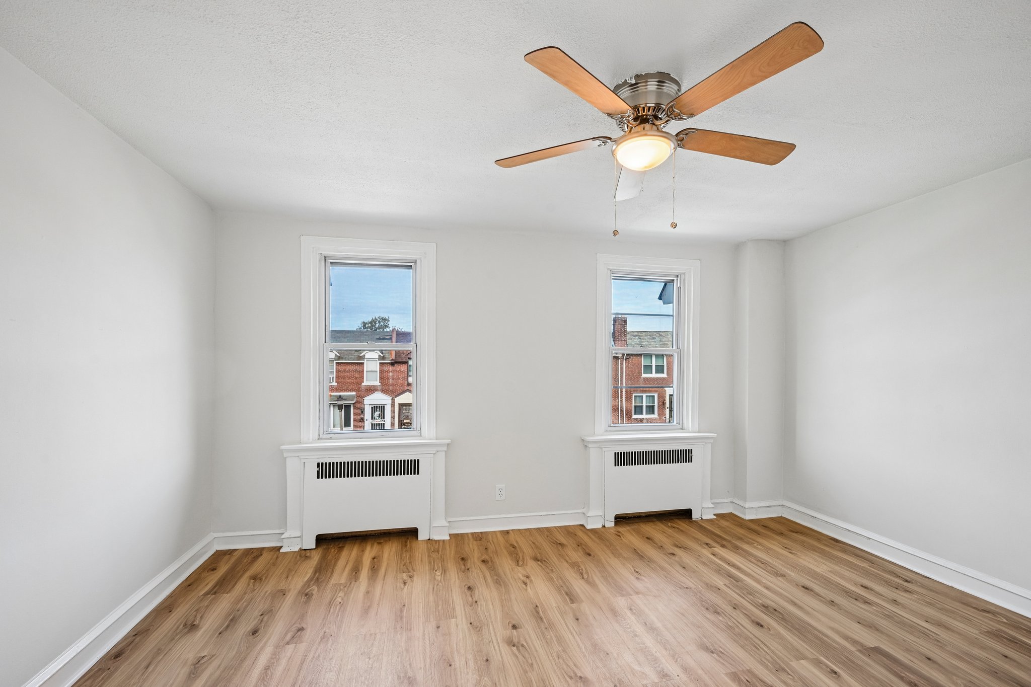 Photo 4 of 29 of 1742 E Mayland St, Philadelphia, PA
