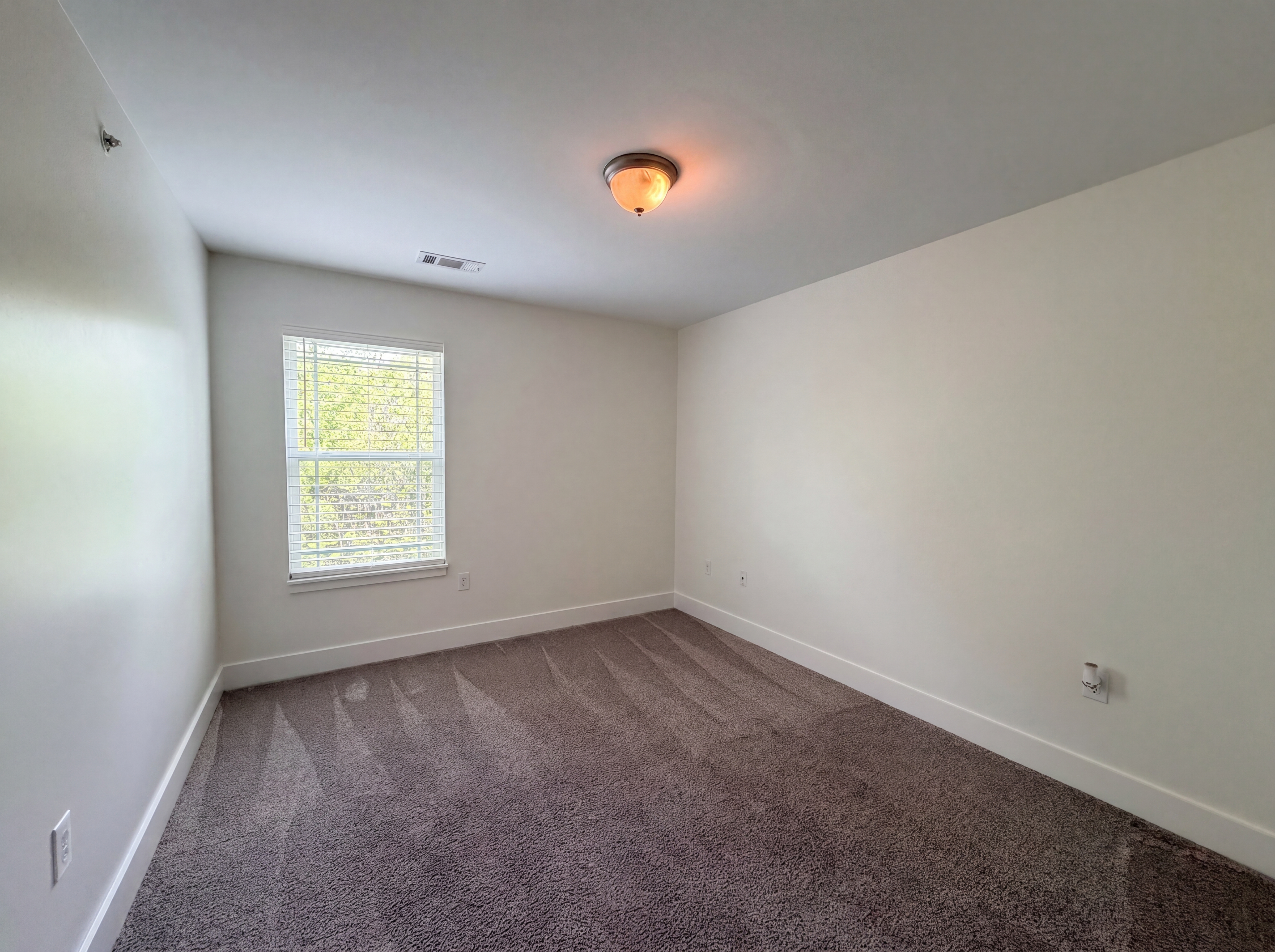 Photo 9 of 23 of 1134 Somerset Springs Dr, Spring Hill, TN