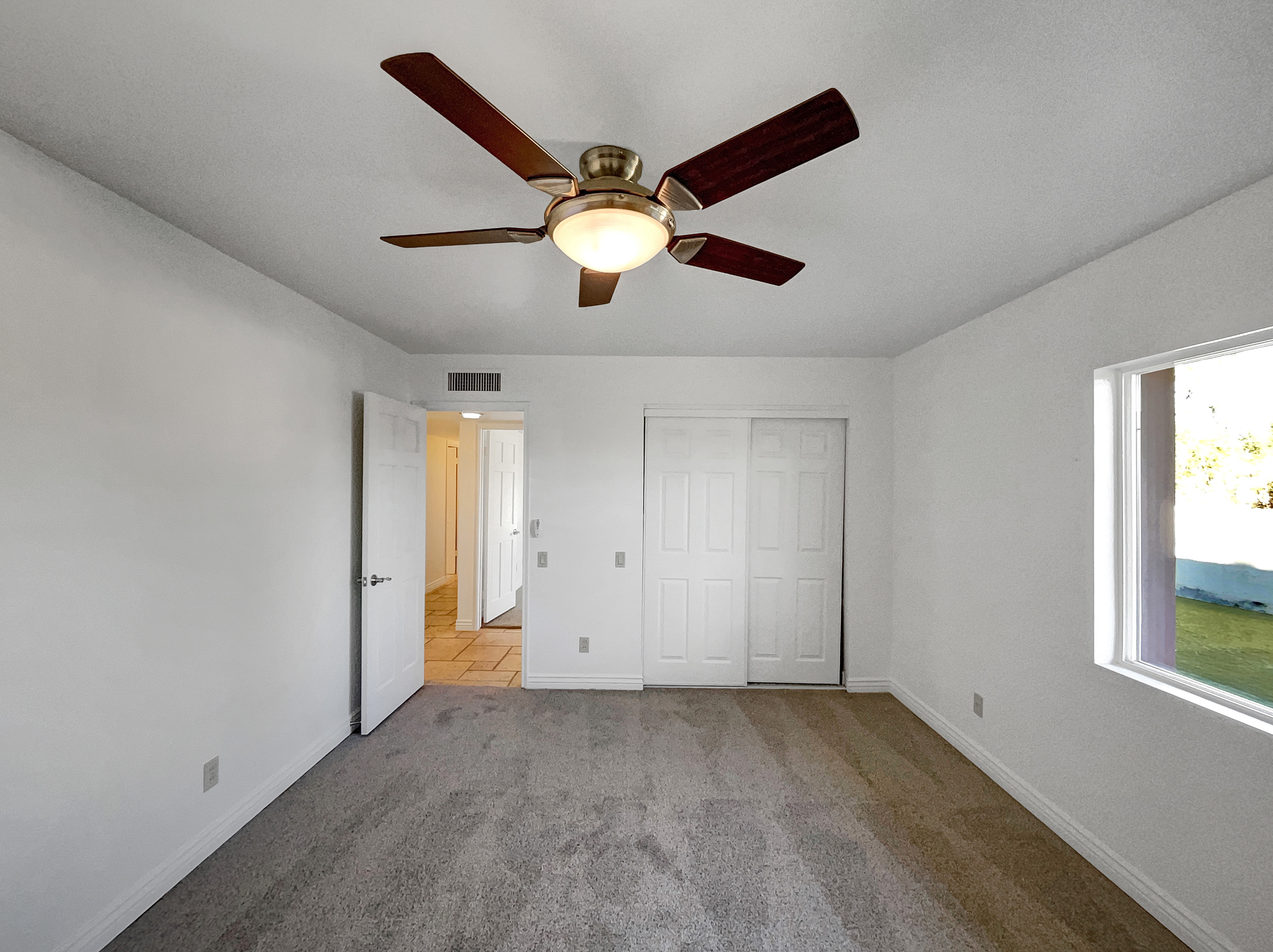Photo 4 of 18 of 6325 E Sweetwater Ave, Scottsdale, AZ