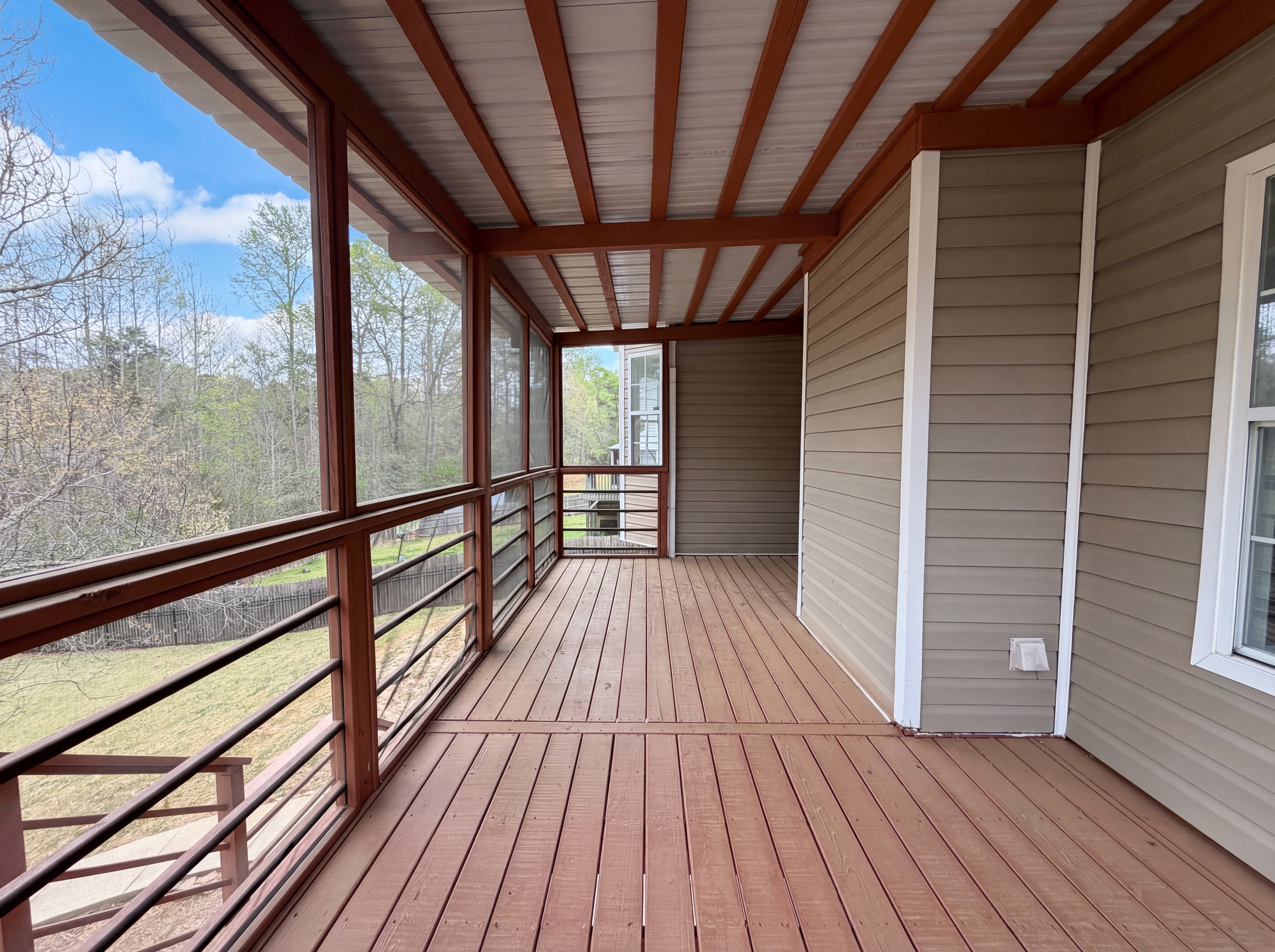 Photo 8 of 46 of 5522 Wind River Ln, Powder Springs, GA