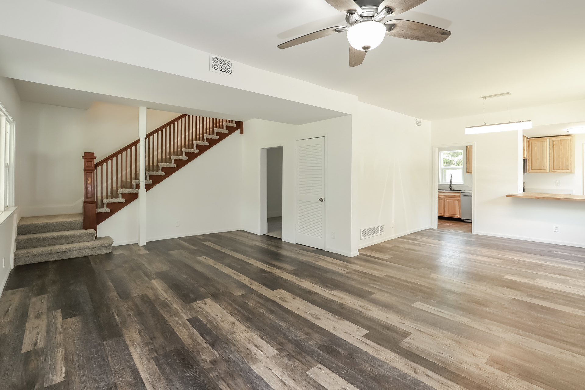 Photo 3 of 21 of 701 E Peoria St, Paola, KS