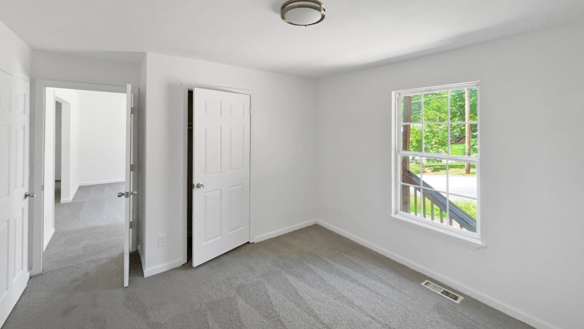 Photo 8 of 21 of 1886 Greenwood Rd, Chattanooga, TN